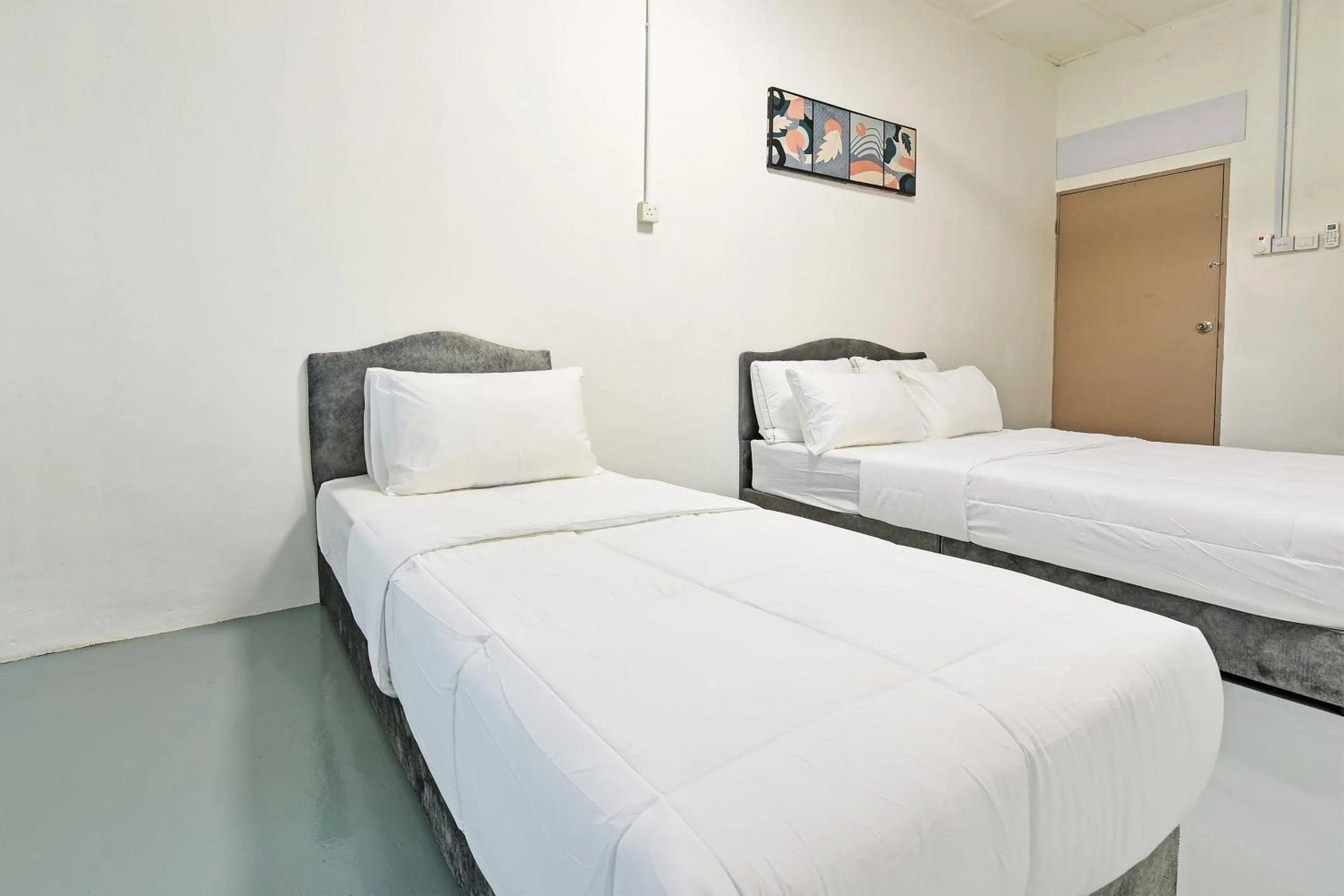 Bedroom, Bed in Hotel O S Homestay