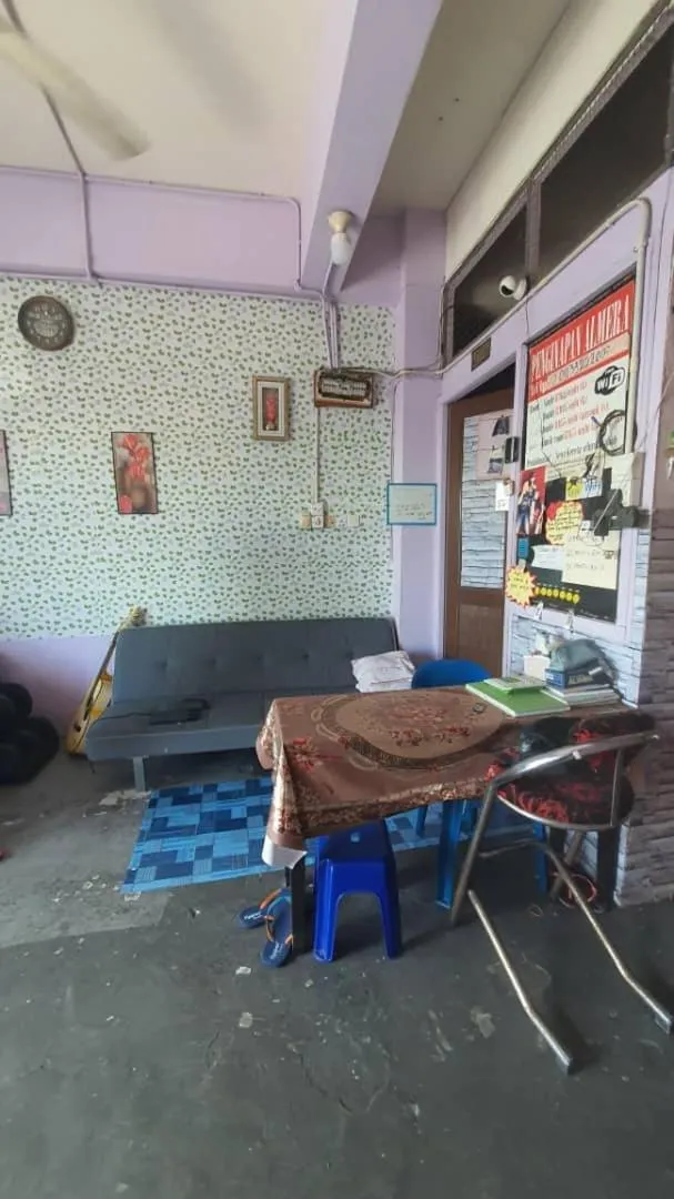 Lobby or reception in Hotel O Penginapan Almera