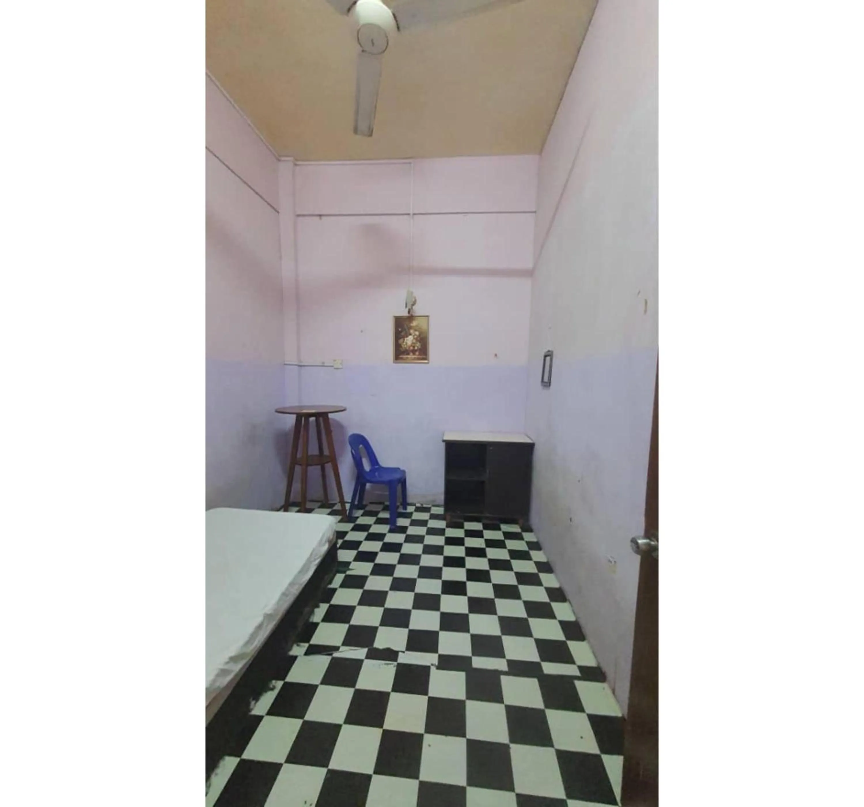 Bedroom, Bed in Hotel O Penginapan Almera