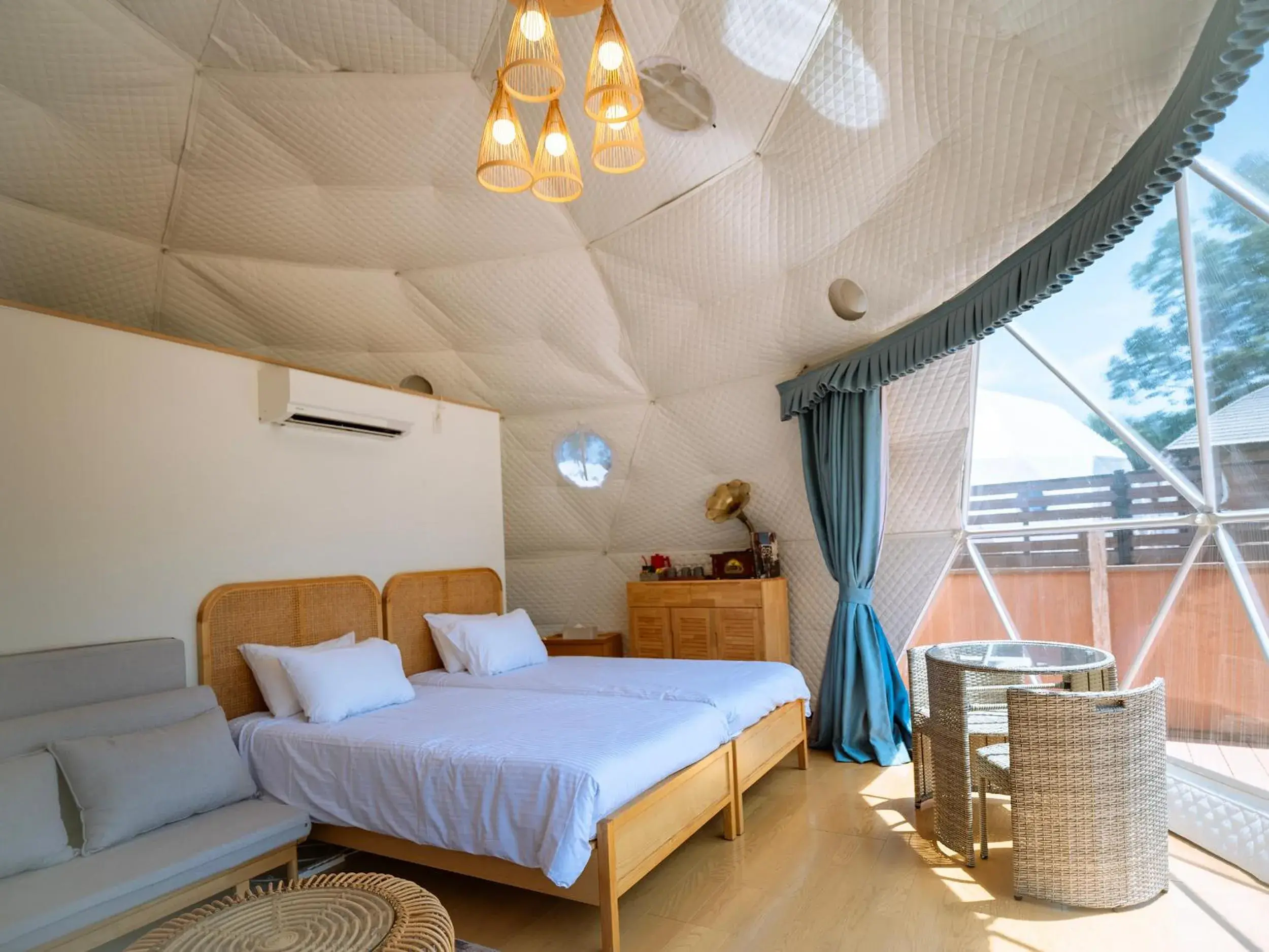 Bed in Gramercy Village 山中湖 Glamping &Sauna Bed in Gramercy Village 山中湖 Glamping &Sauna