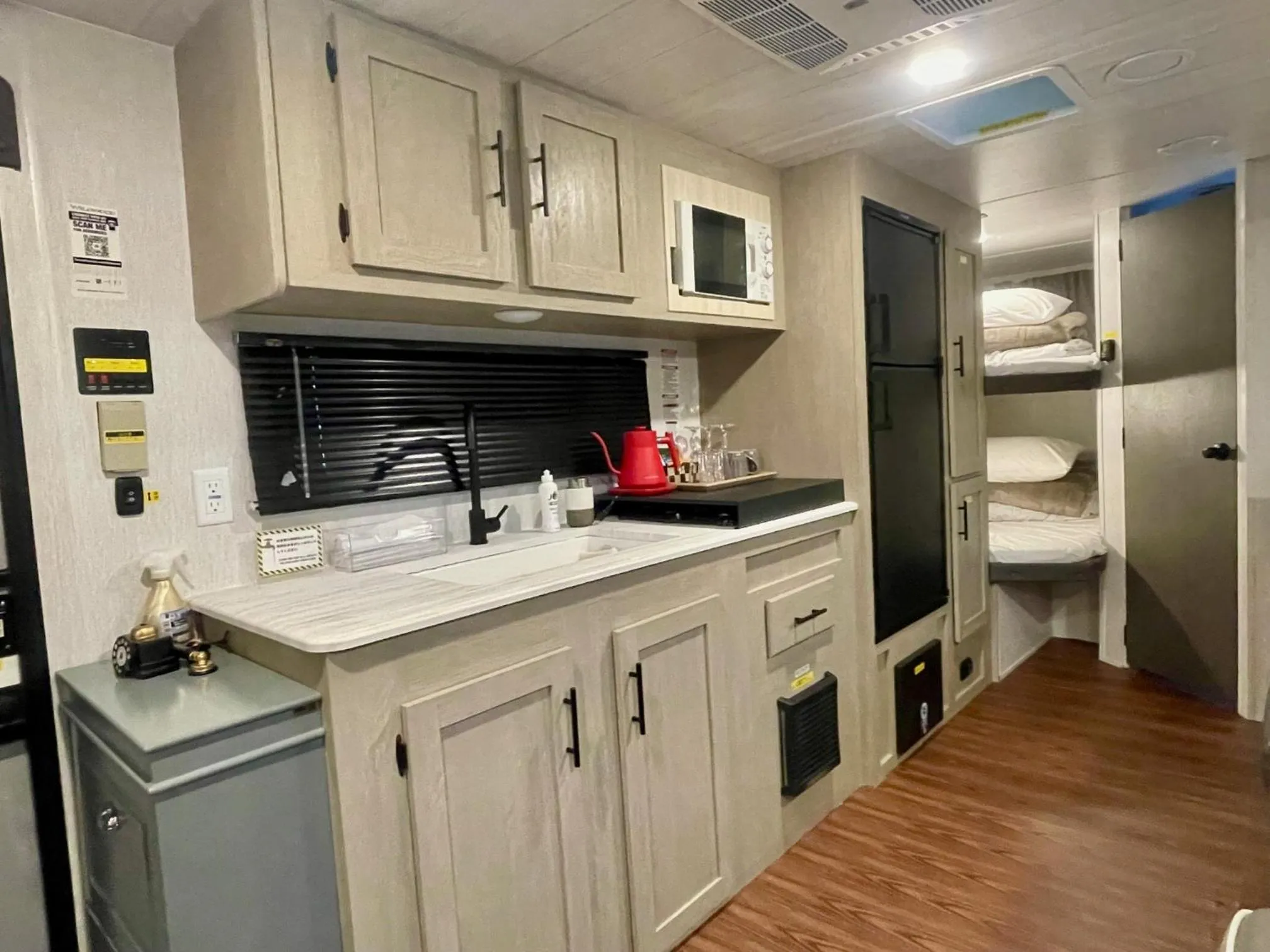 Kitchen or kitchenette in Gramercy Village 山中湖 Glamping &Sauna