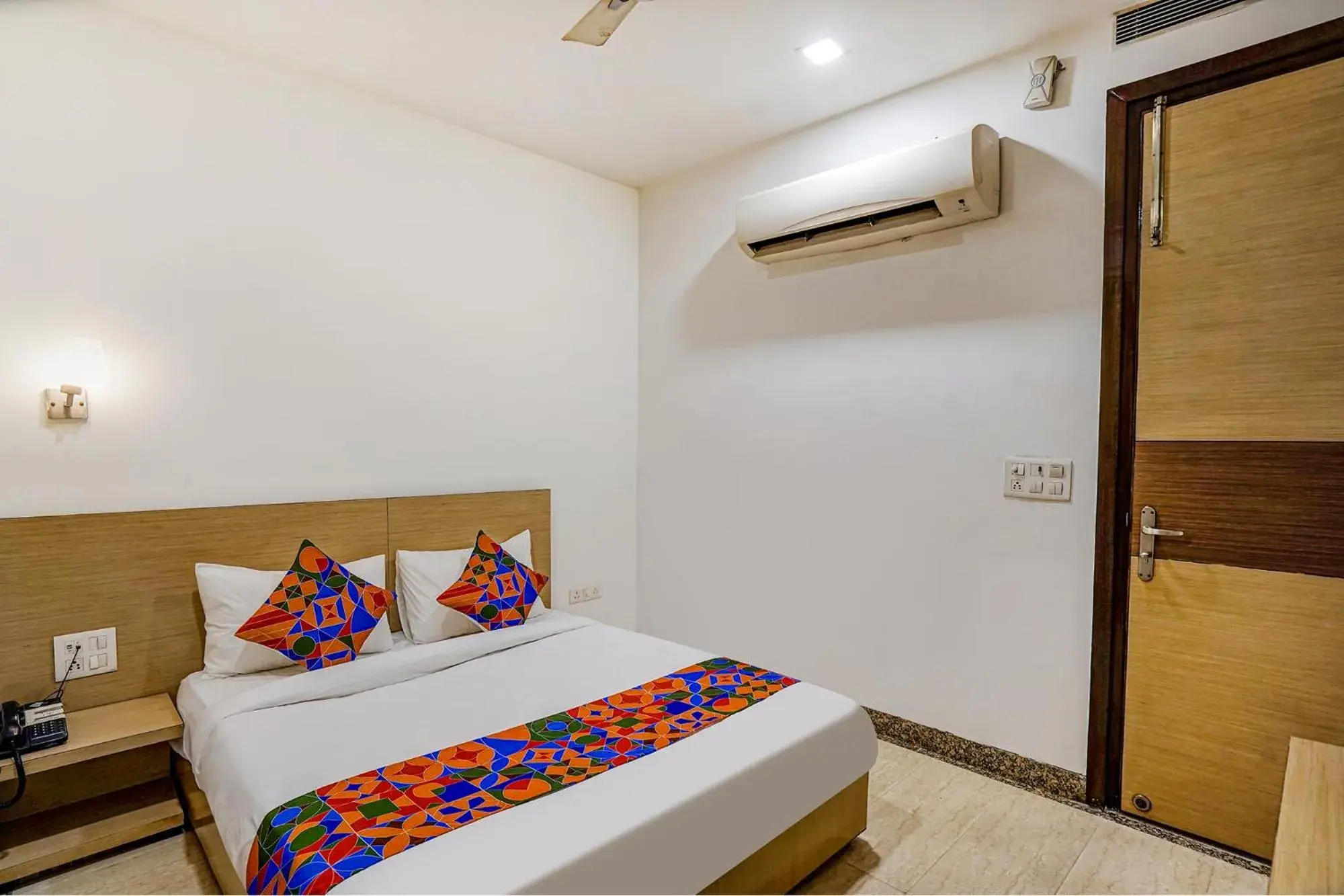 Photo of the whole room, Bed in FabExpress Vasundhara Suits Photo of the whole room, Bed in FabExpress Vasundhara Suits