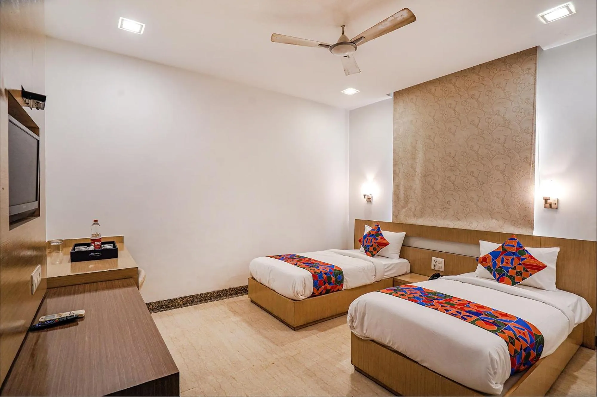 TV and multimedia, Bed in FabExpress Vasundhara Suits