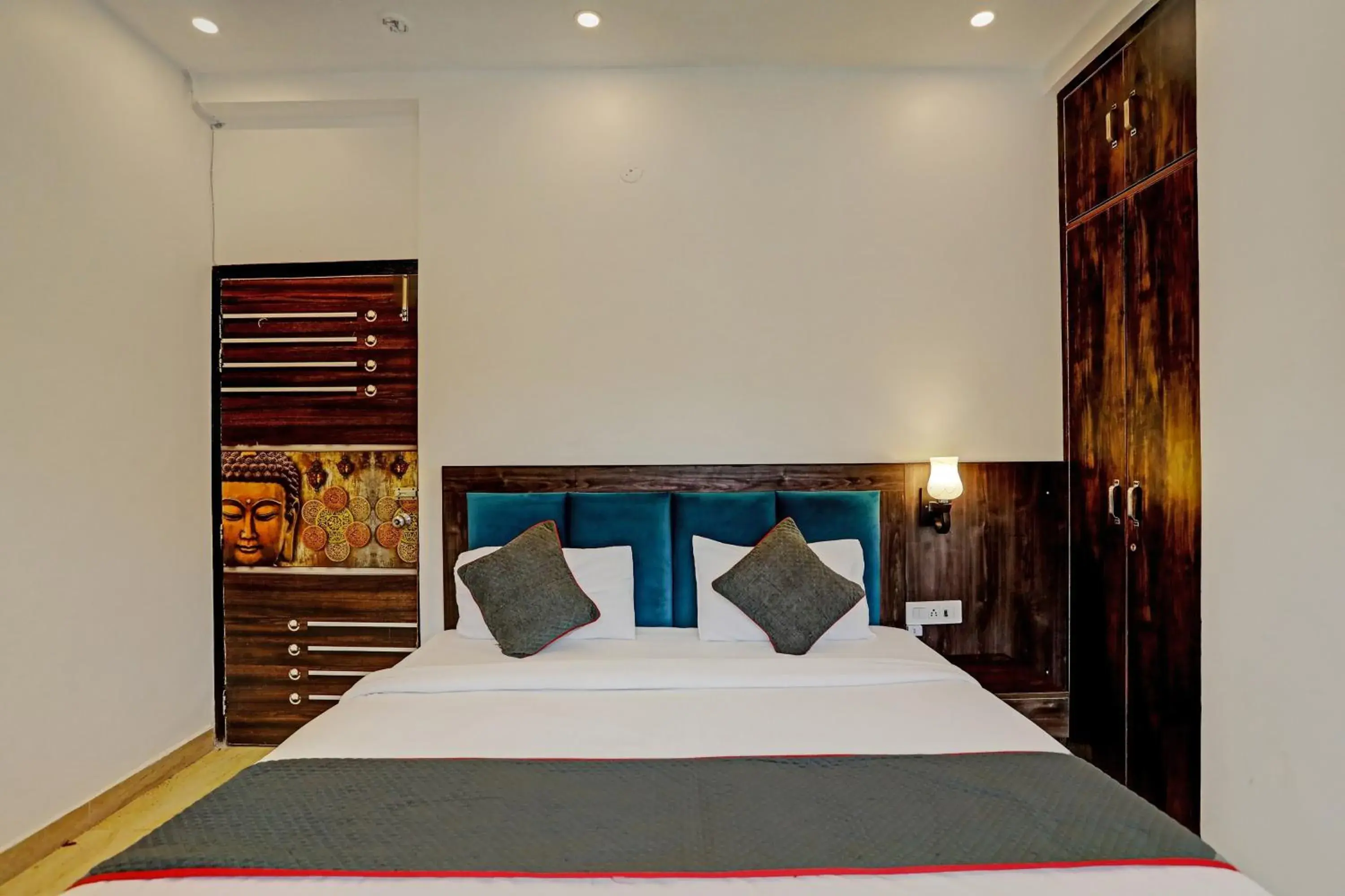 Bedroom, Bed in Super Collection O Sector 55 Noida Near Noida Stadium Bedroom, Bed in Super Collection O Sector 55 Noida Near Noida Stadium