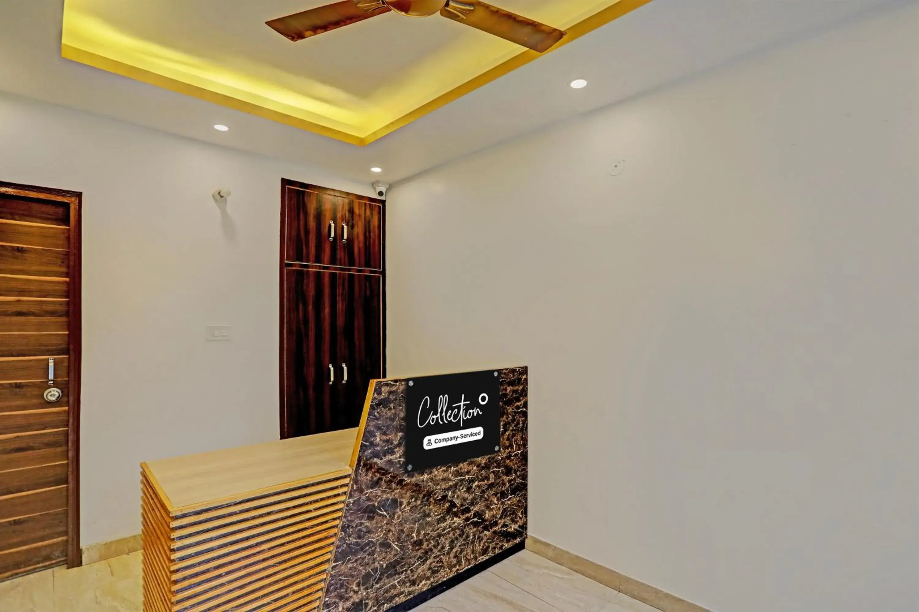 Lobby or reception in Super Collection O Sector 55 Noida Near Noida Stadium Lobby or reception in Super Collection O Sector 55 Noida Near Noida Stadium