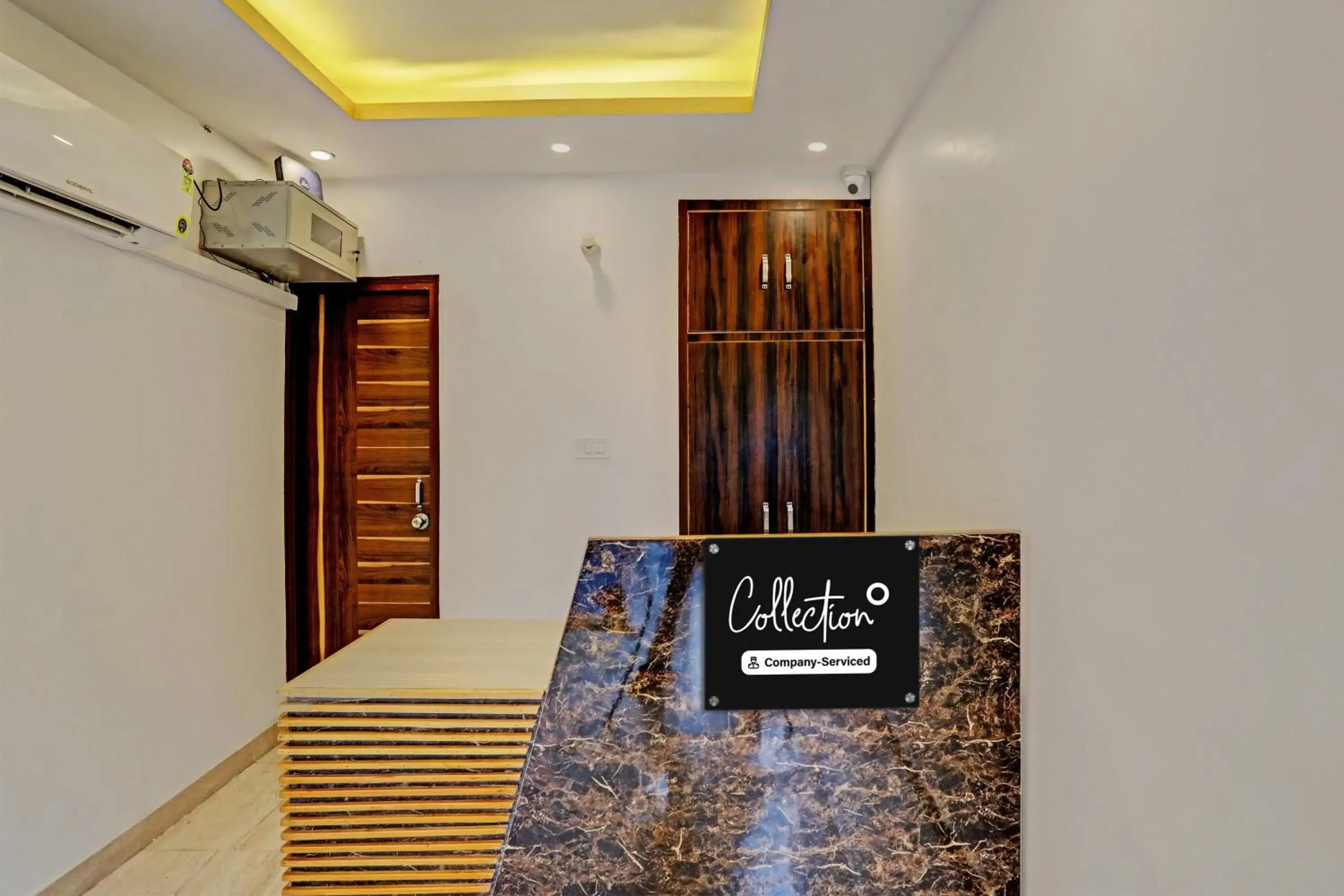 Lobby or reception in Super Collection O Sector 55 Noida Near Noida Stadium Lobby or reception in Super Collection O Sector 55 Noida Near Noida Stadium