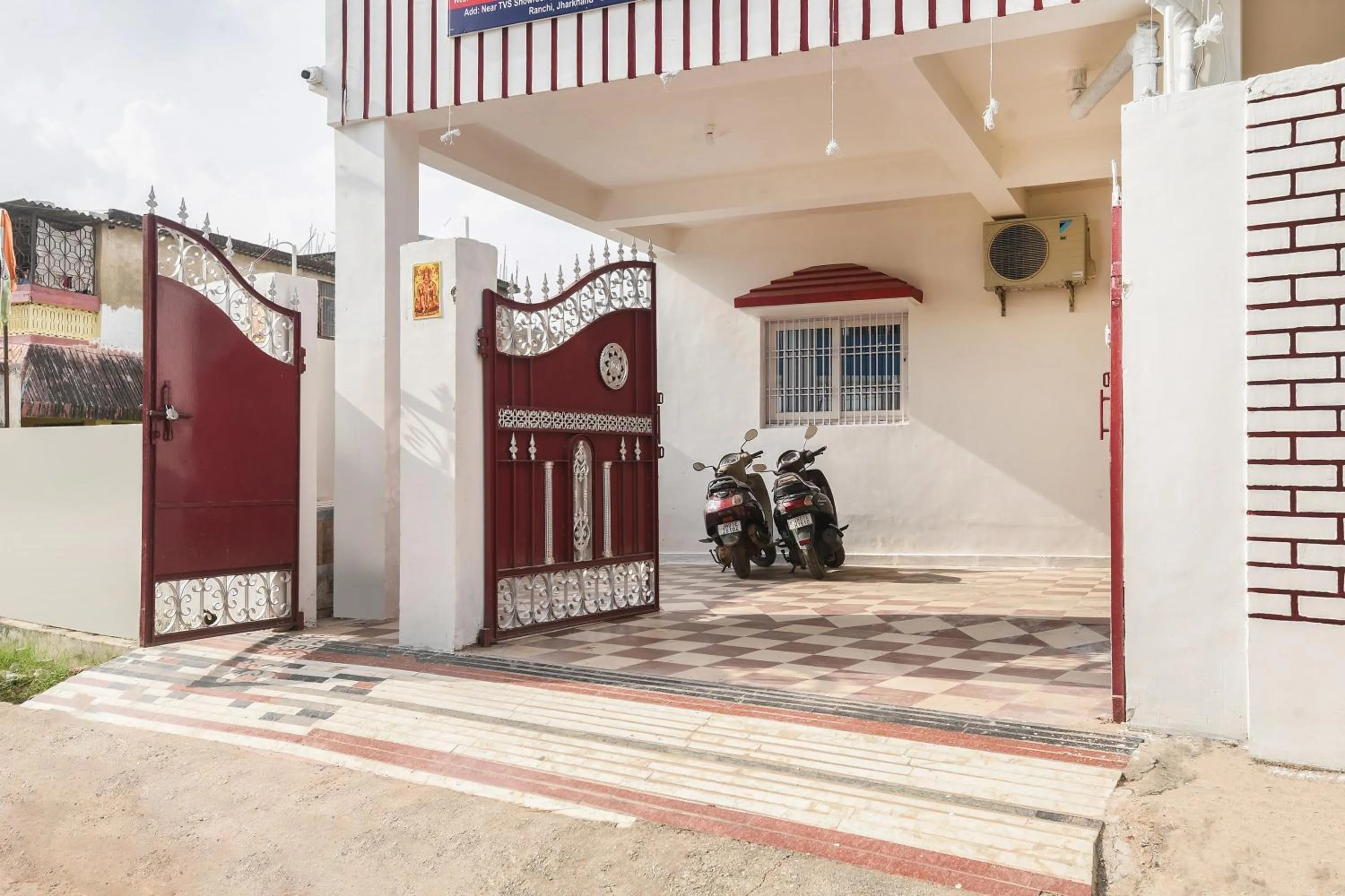 Facade/entrance in Hotel O Rudraksh Inn