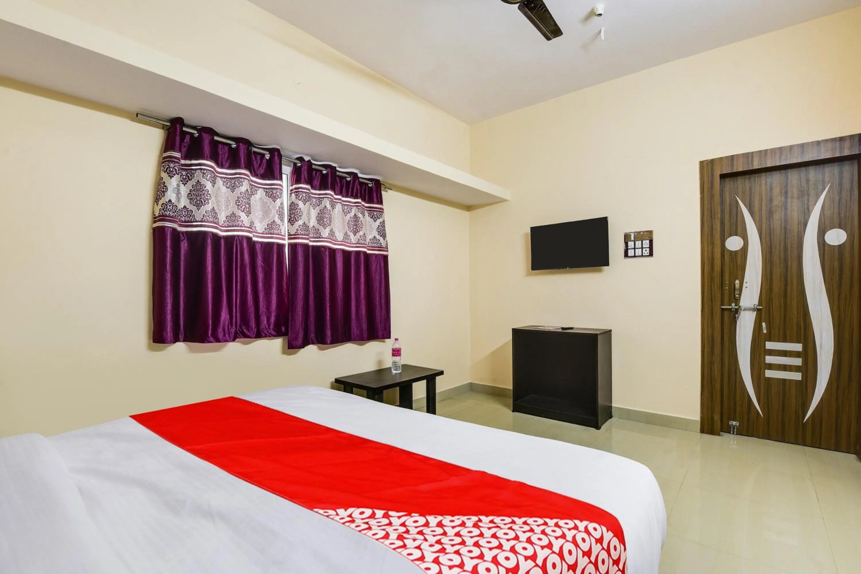 Bedroom, Bed in Hotel O Rudraksh Inn