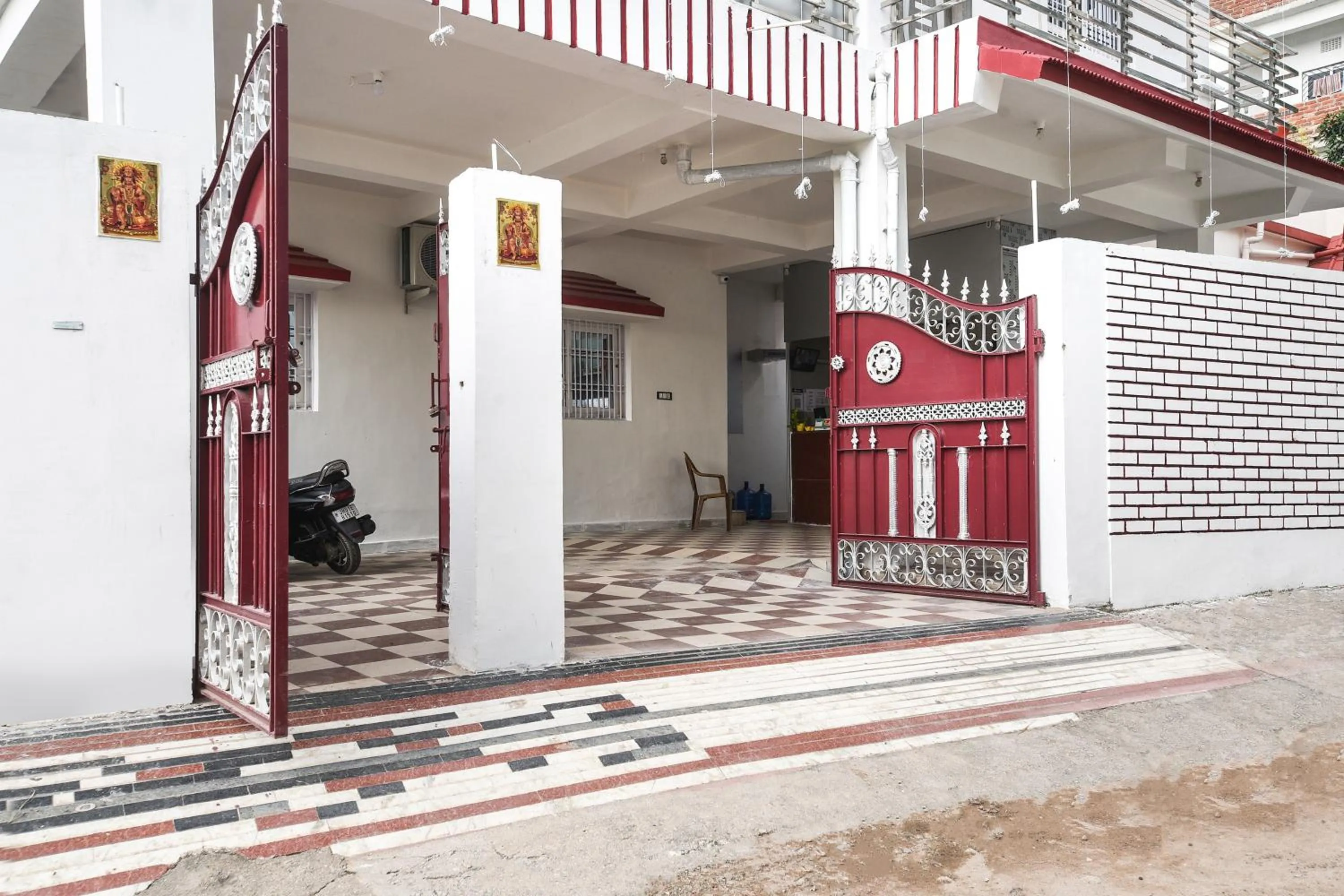 Facade/entrance in Hotel O Rudraksh Inn