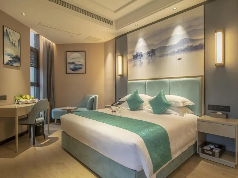 Bed in GreenTree Eastern Hotel Hainan Free Trade Port Jiangdong New District Meilan Airport