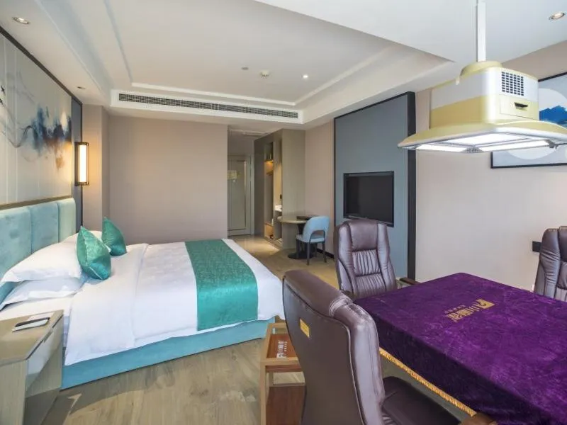 Bed in GreenTree Eastern Hotel Hainan Free Trade Port Jiangdong New District Meilan Airport
