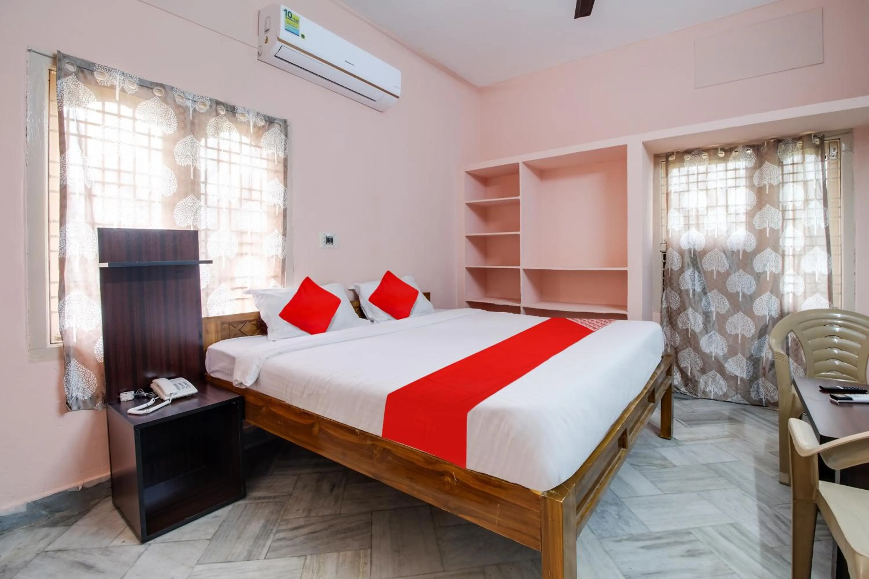 Bedroom in Hotel O Guest Inn 2