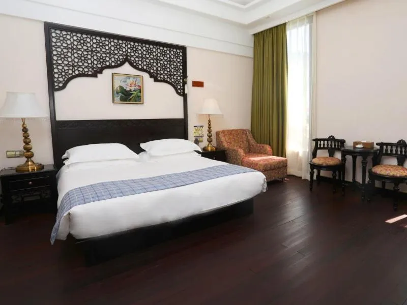 GreenTree Eastern Hotel Yueqing Shifu Chenmu Square