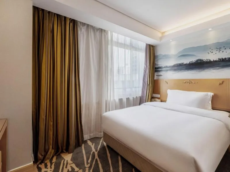 Bed in GreenTree Eastern Hotel Shenzhen Futian Civic Center Jingtan Subway Station
