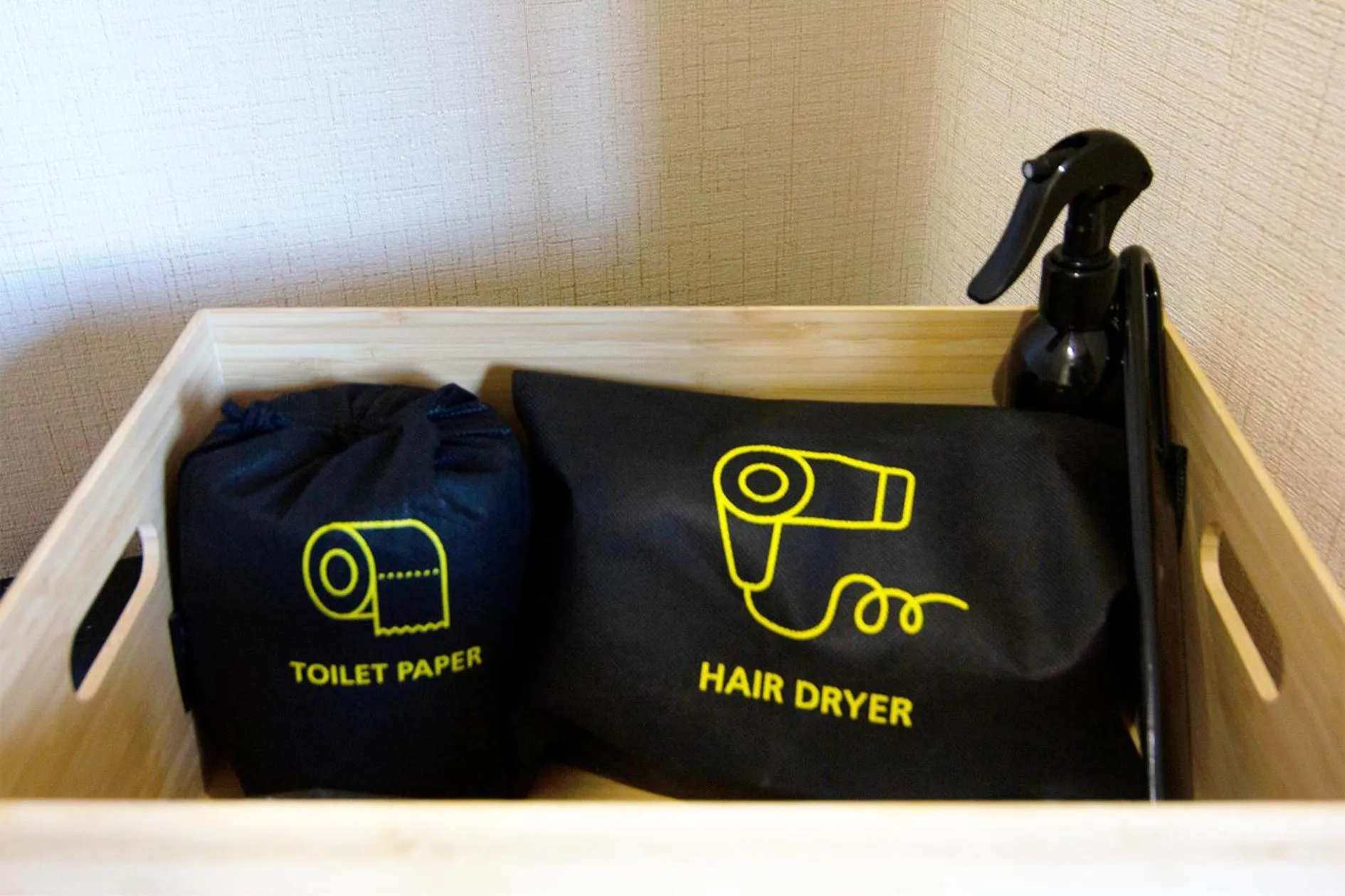 Text overlay in CHECKinn Osaka Shinimamiya