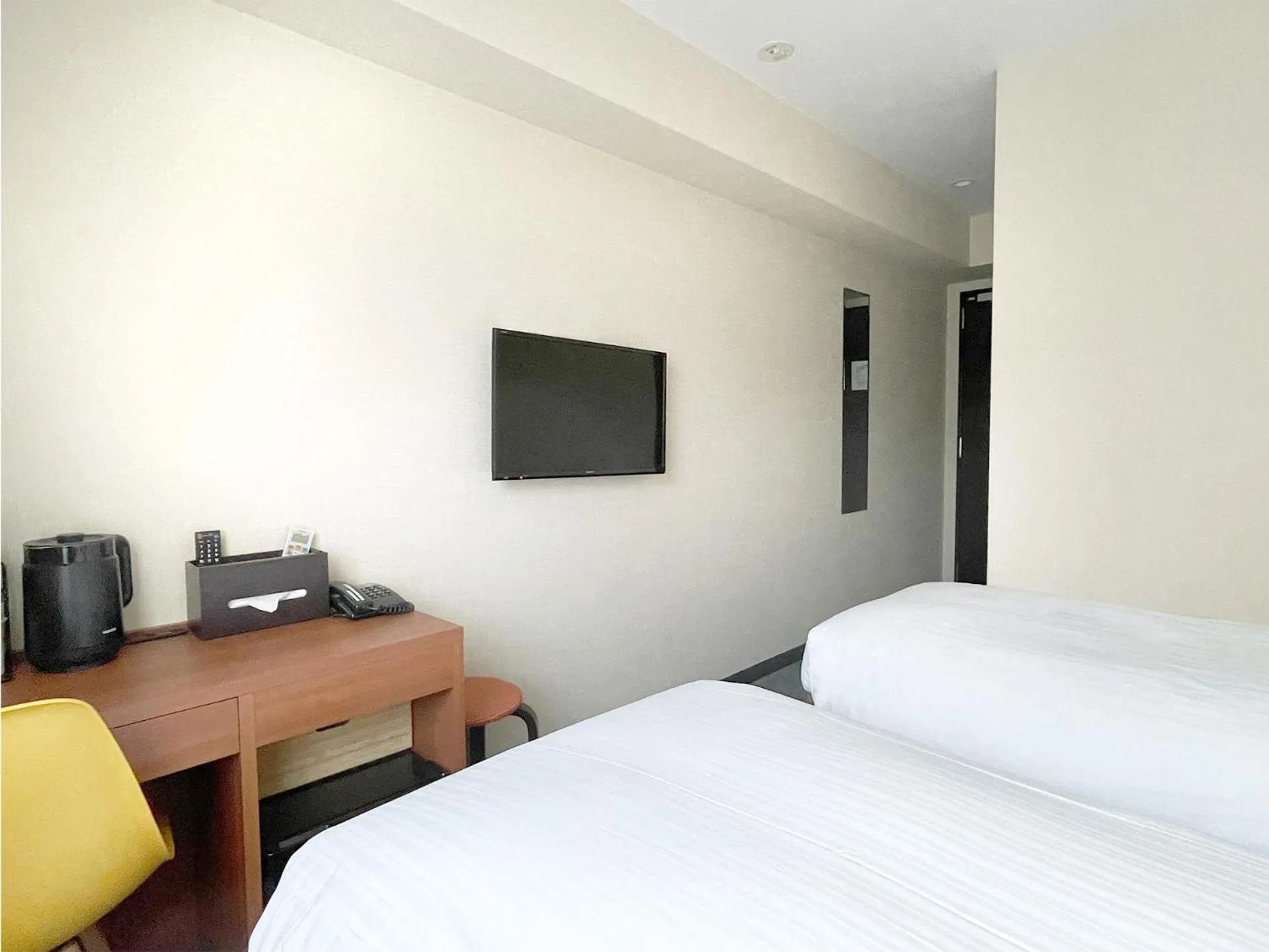 Bedroom, Bed in CHECKinn Osaka Shinimamiya