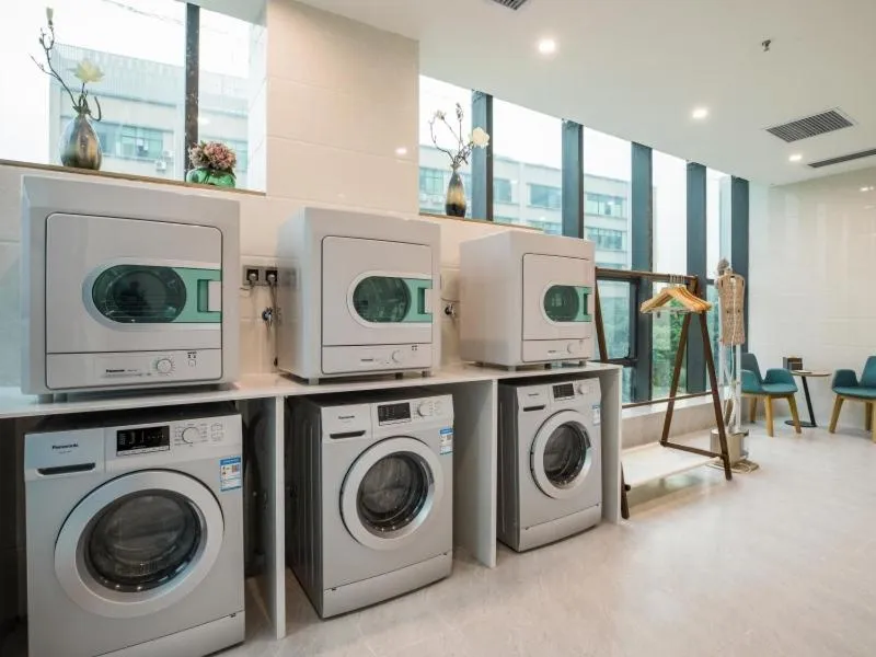 GreenTree Eastern Hotel Shenzhen Pinghu Hua'nan City Hehua Subway Station