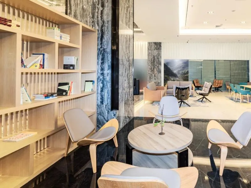 GreenTree Eastern Hotel Shenzhen Pinghu Hua'nan City Hehua Subway Station