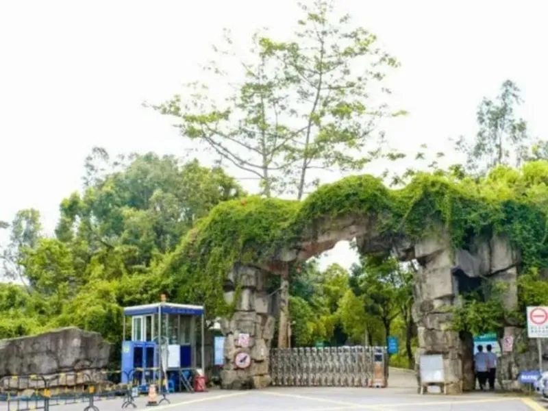 GreenTree Eastern Hotel Shenzhen Pinghu Hua'nan City Hehua Subway Station