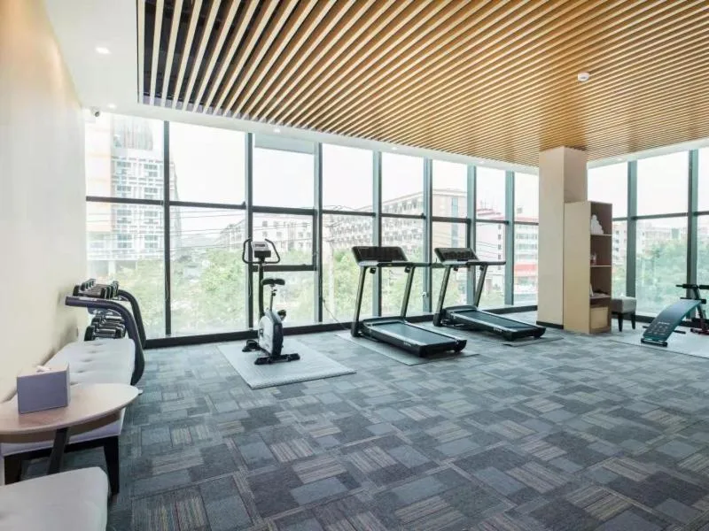 GreenTree Eastern Hotel Shenzhen Pinghu Hua'nan City Hehua Subway Station