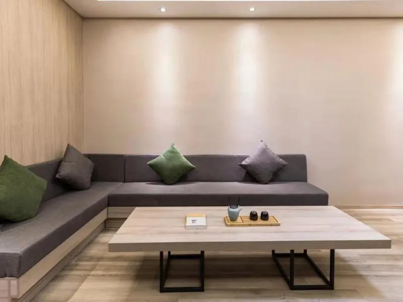 GreenTree Eastern Hotel Shenzhen Pinghu Hua'nan City Hehua Subway Station