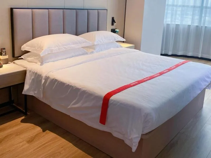 Bed in GreenTree Eastern Hotel Fuyang Jieshou Railway Station East Xinyang Road