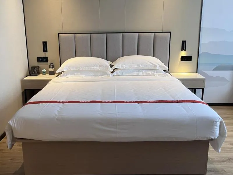Bed in GreenTree Eastern Hotel Fuyang Jieshou Railway Station East Xinyang Road