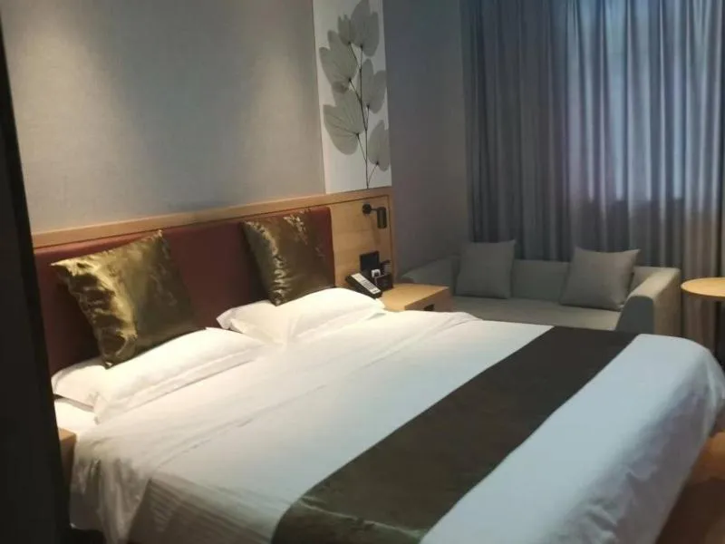 Bed in GreenTree Inn Express Changzhou Caoqiao Industrial Park