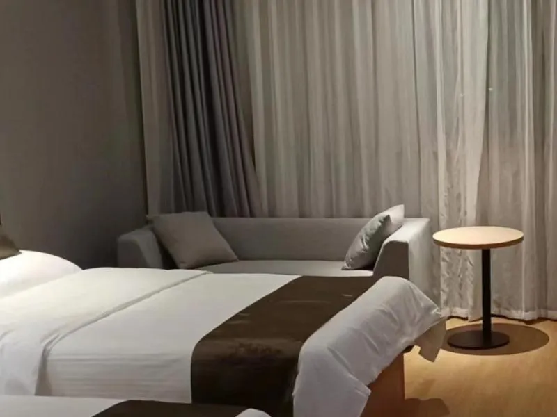 Bed in GreenTree Inn Express Changzhou Caoqiao Industrial Park