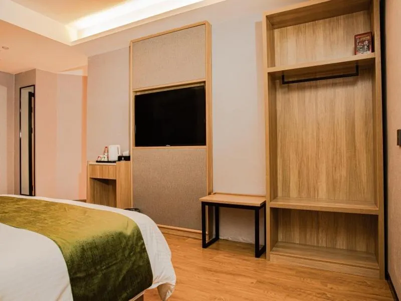 GreenTree Inn Express Hotel Fuyang Development Zone Oriental Pearl