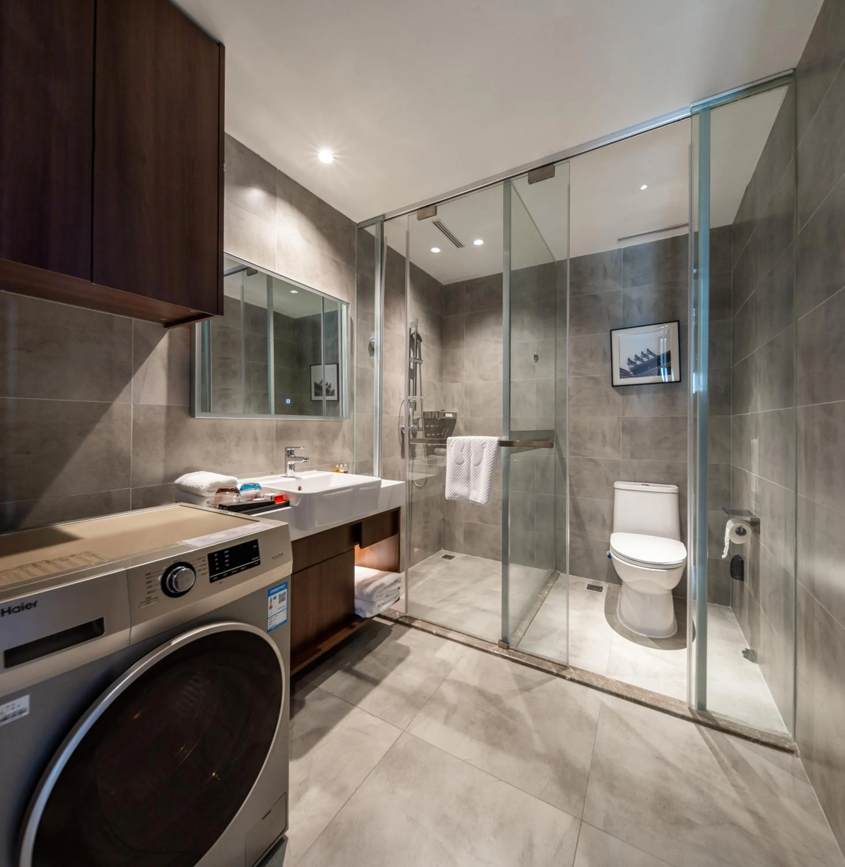 Shower in Keypai Hotel