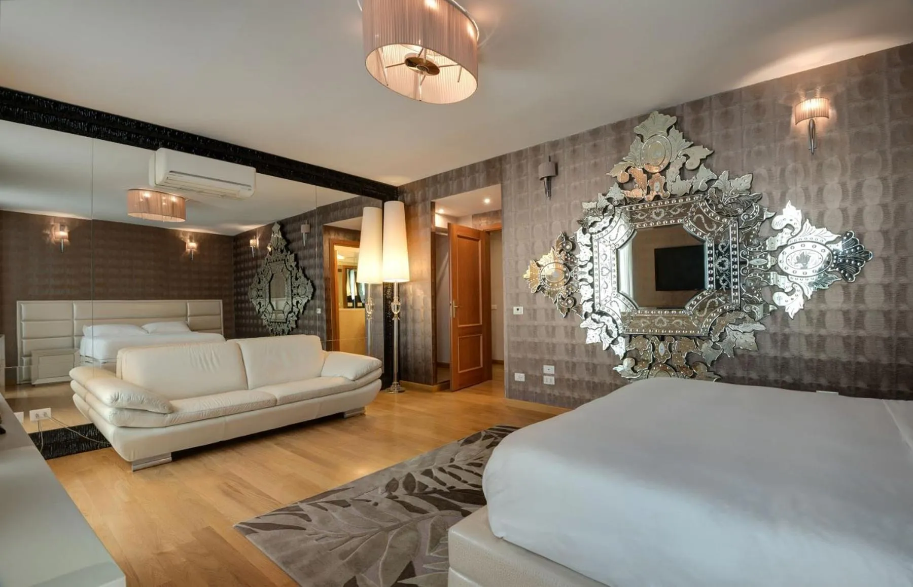 Bed in Penthouse Suite Rome - Private Suites