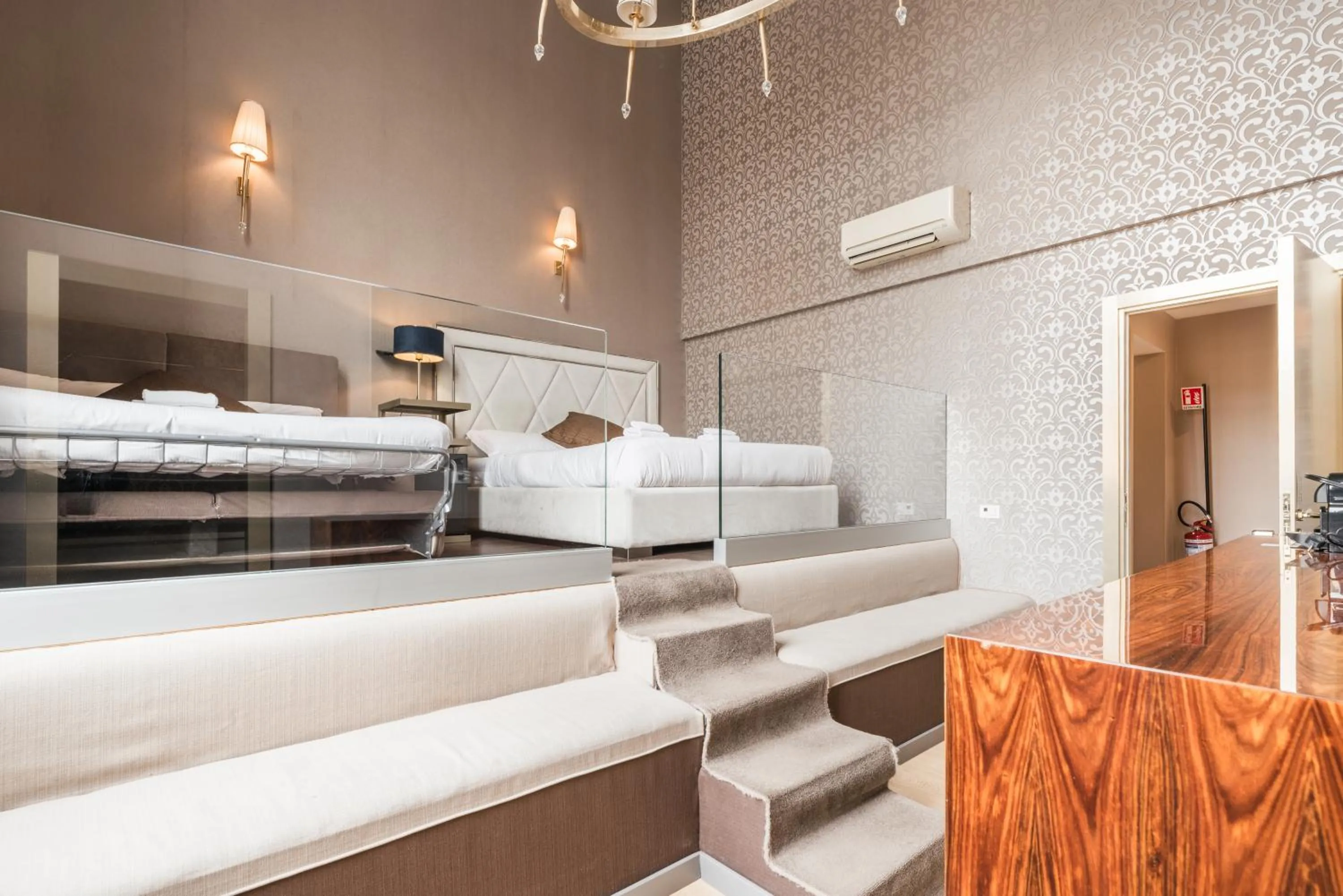 Bedroom, Bed in Penthouse Suite Rome - Private Suites