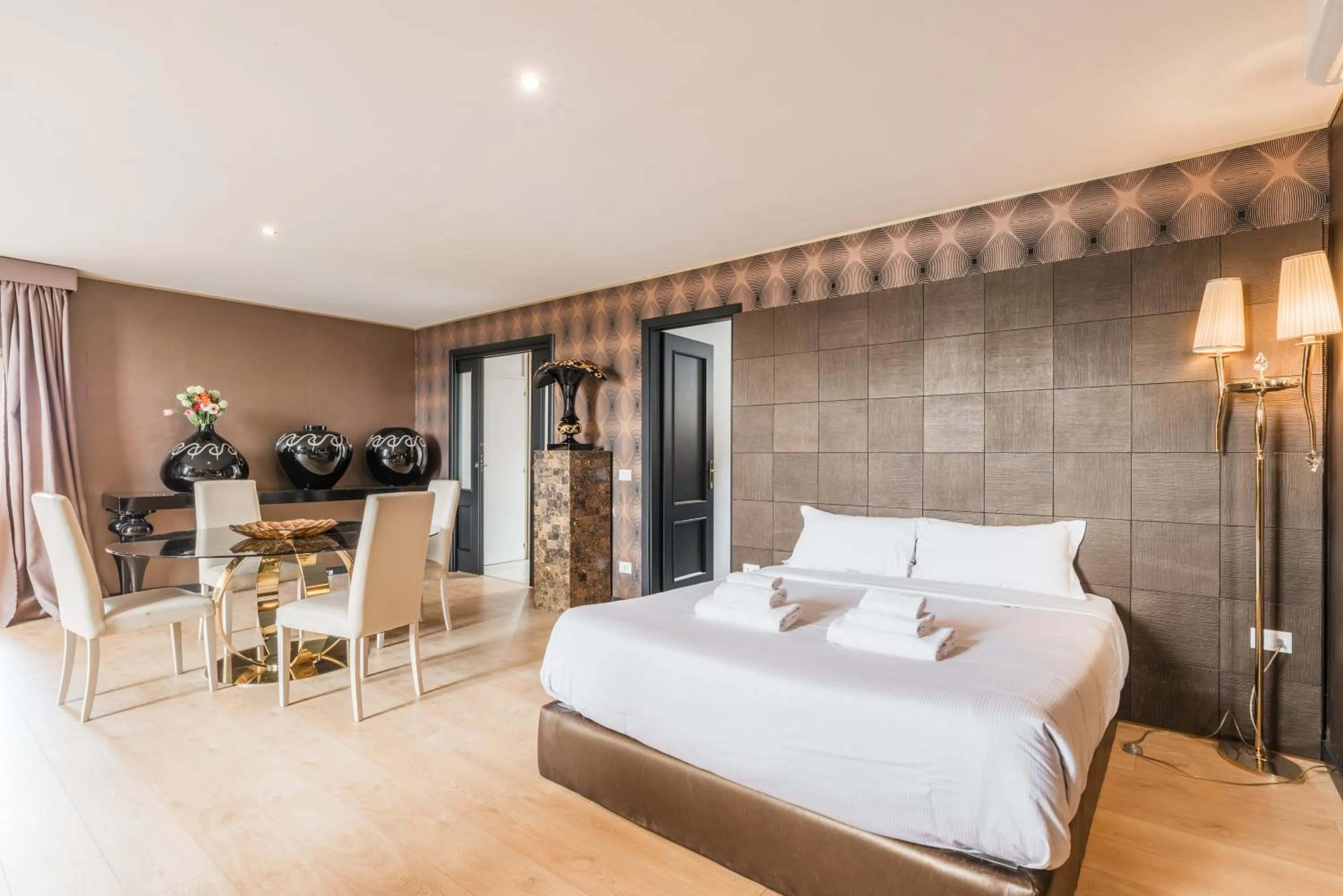 Bed in Penthouse Suite Rome - Private Suites