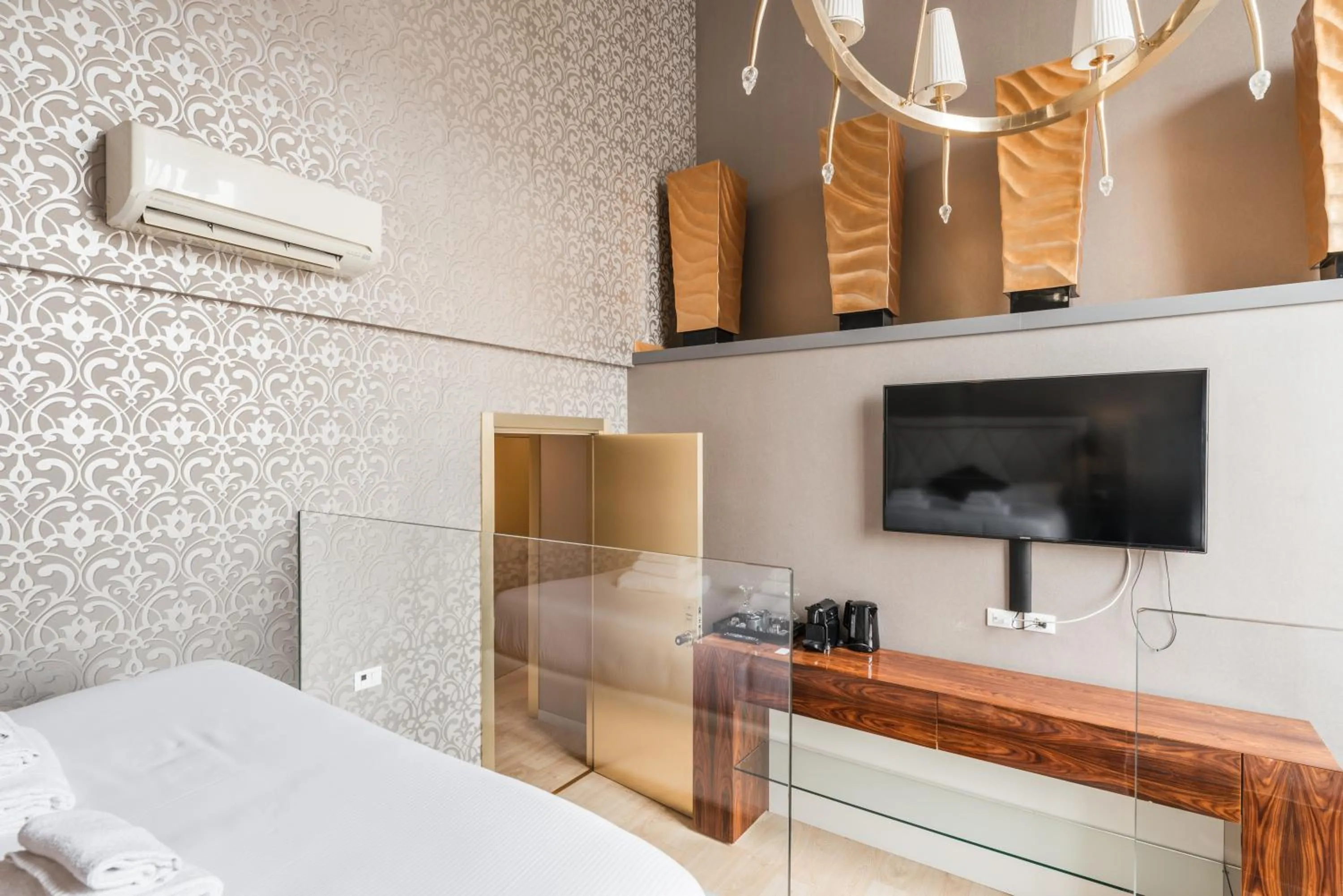 Bed in Penthouse Suite Rome - Private Suites