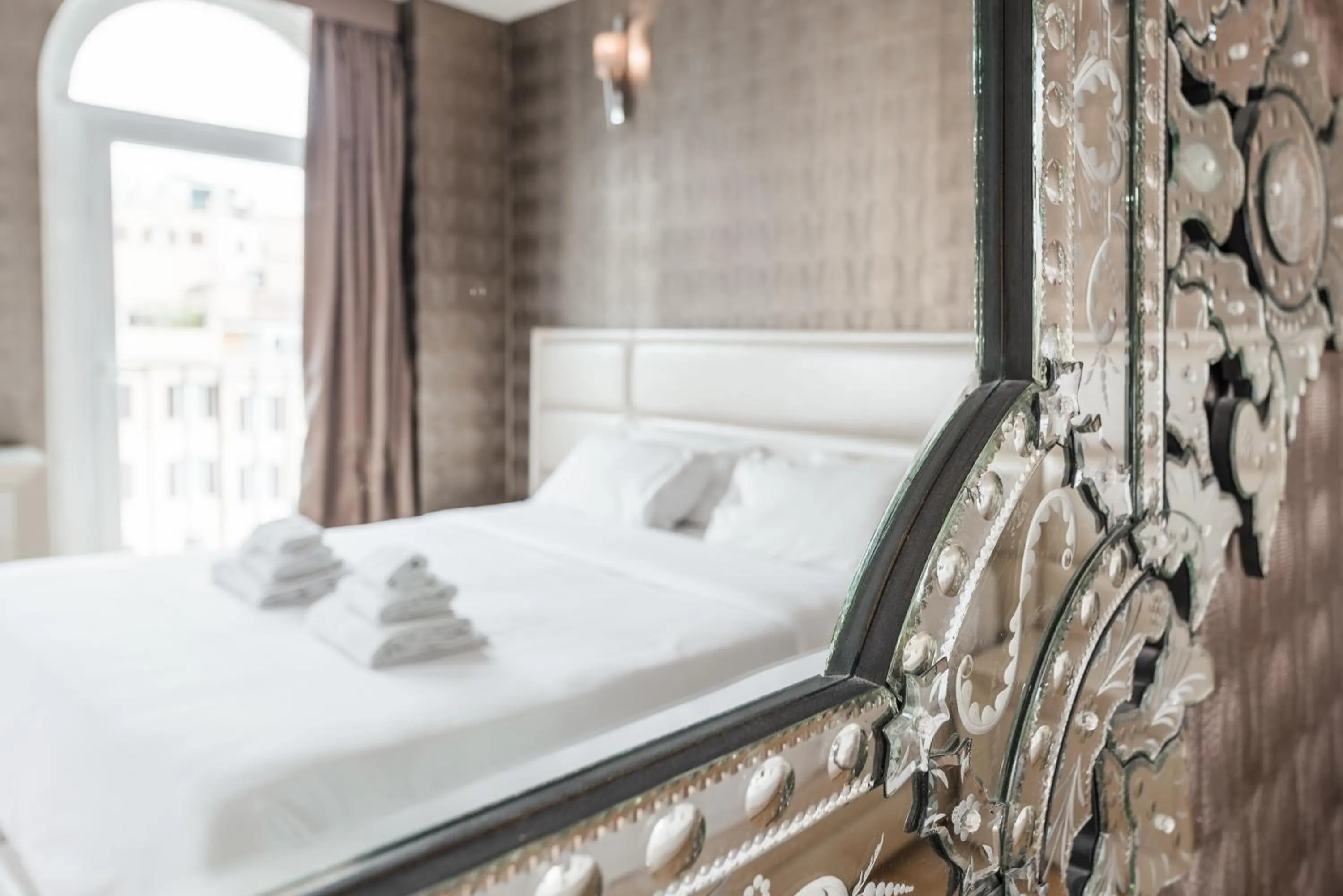 Bedroom, Bed in Penthouse Suite Rome - Private Suites