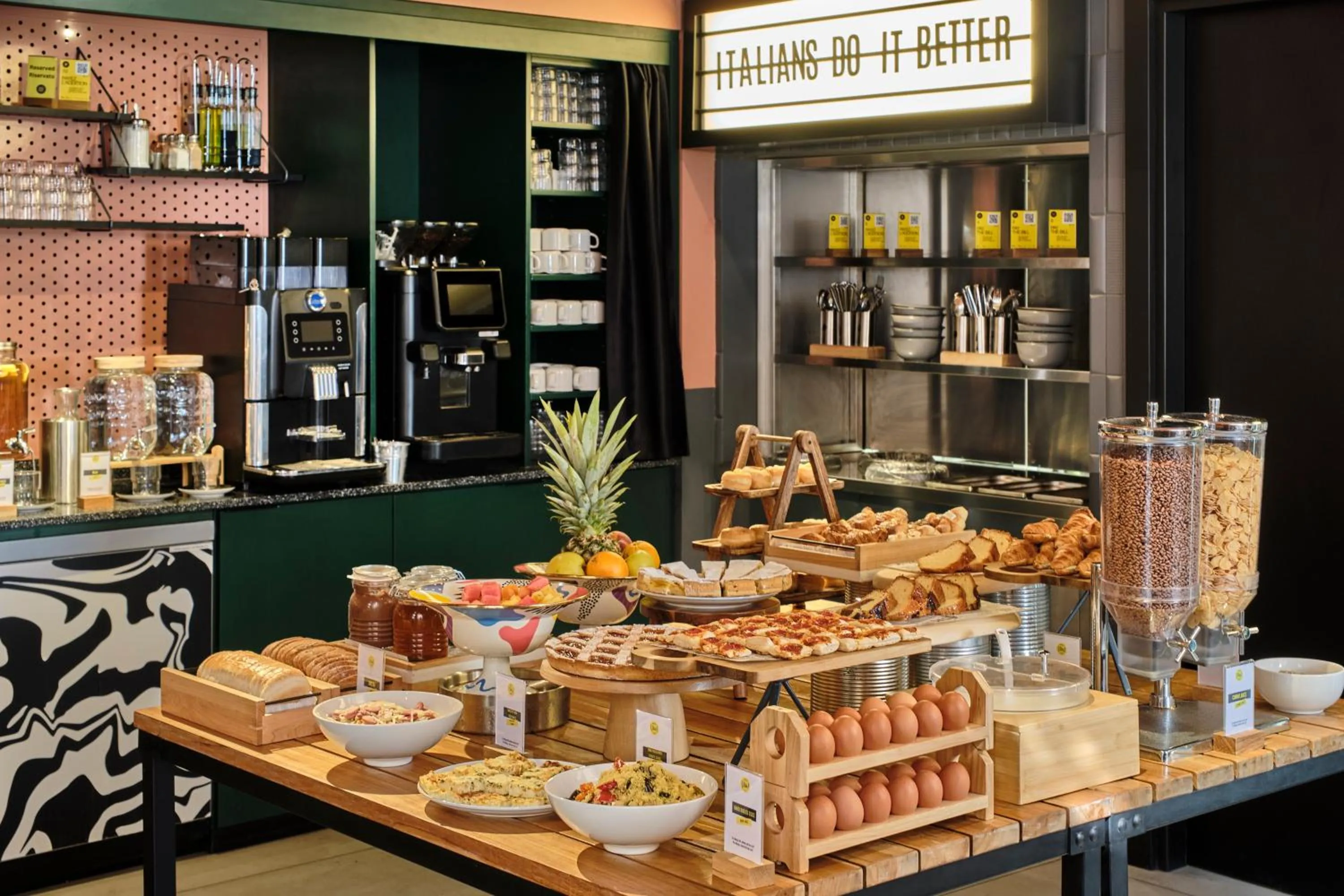 Buffet breakfast in JO&JOE ROMA