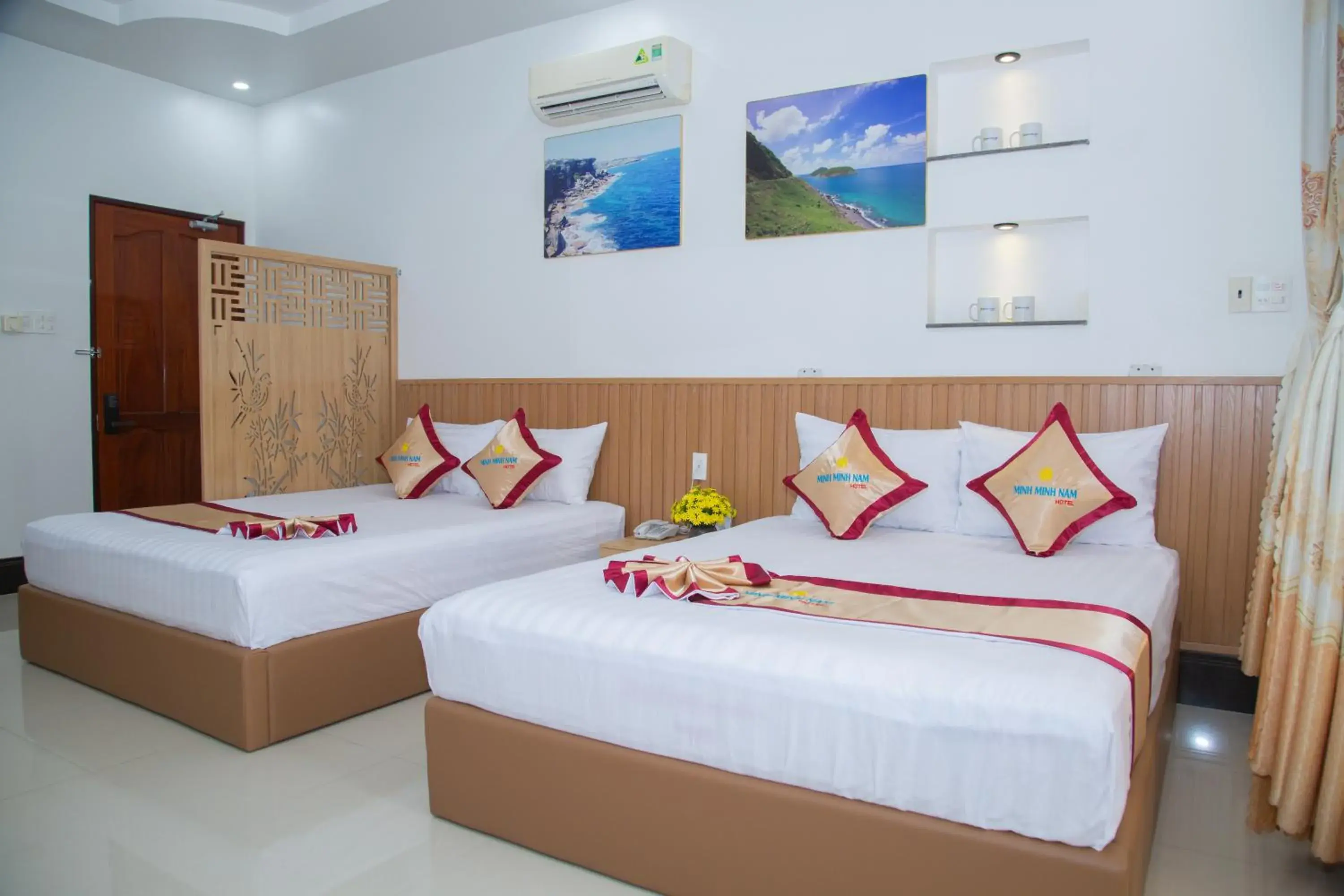 Photo of the whole room, Bed in Minh Minh Nam 2 Hotel Photo of the whole room, Bed in Minh Minh Nam 2 Hotel