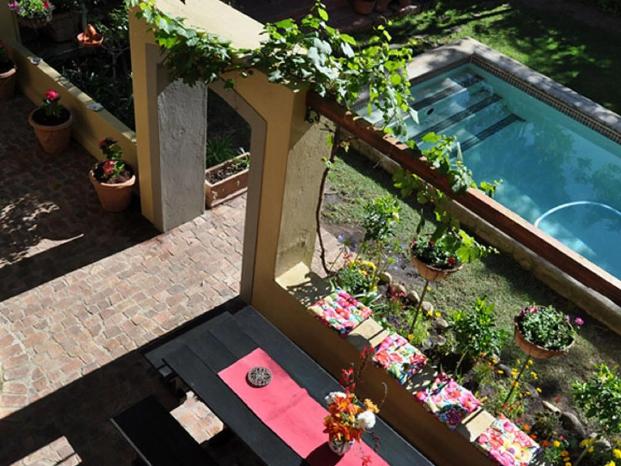 On site in 10 Alexander B&B