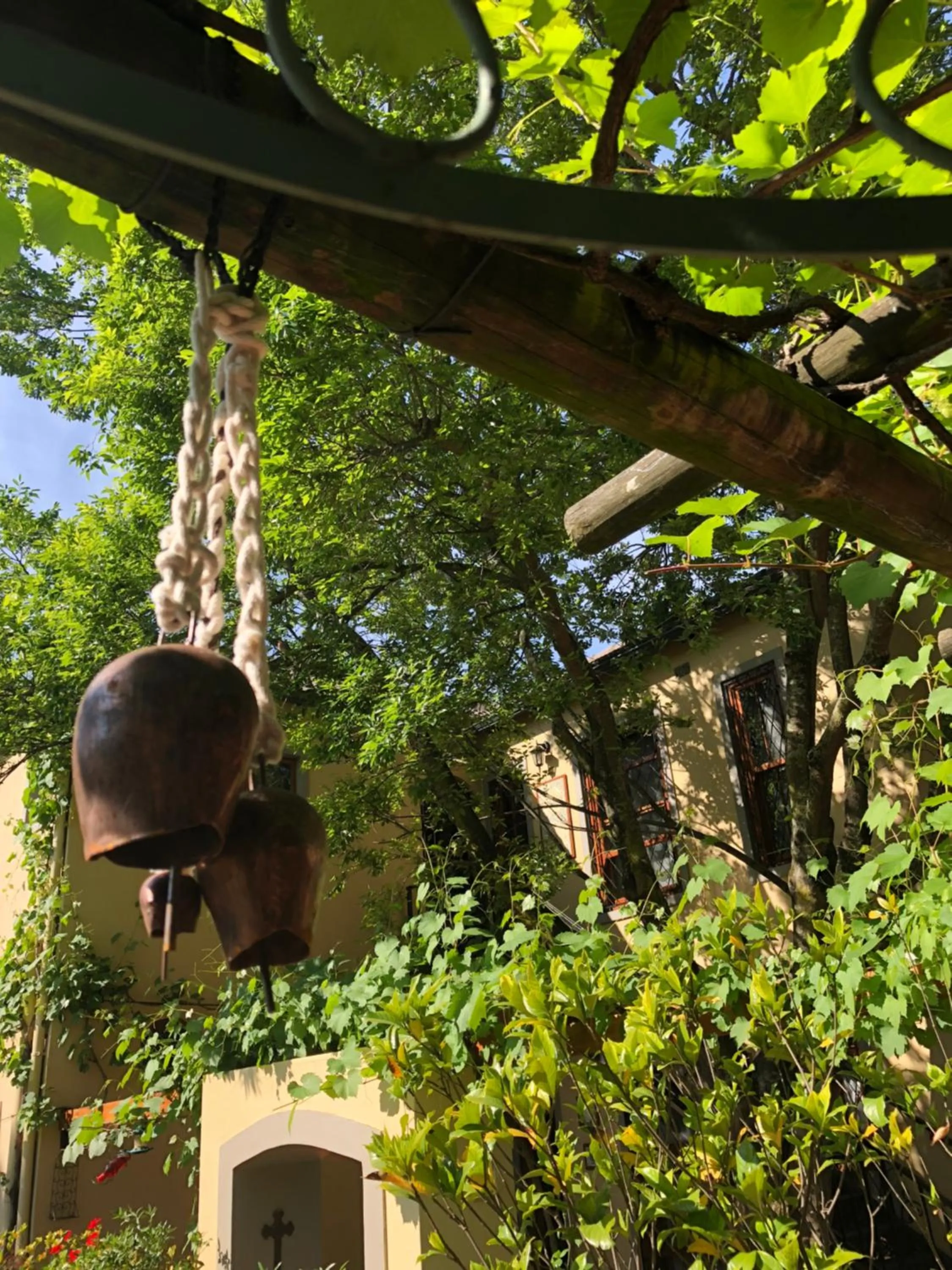 Decorative detail in 10 Alexander B&B