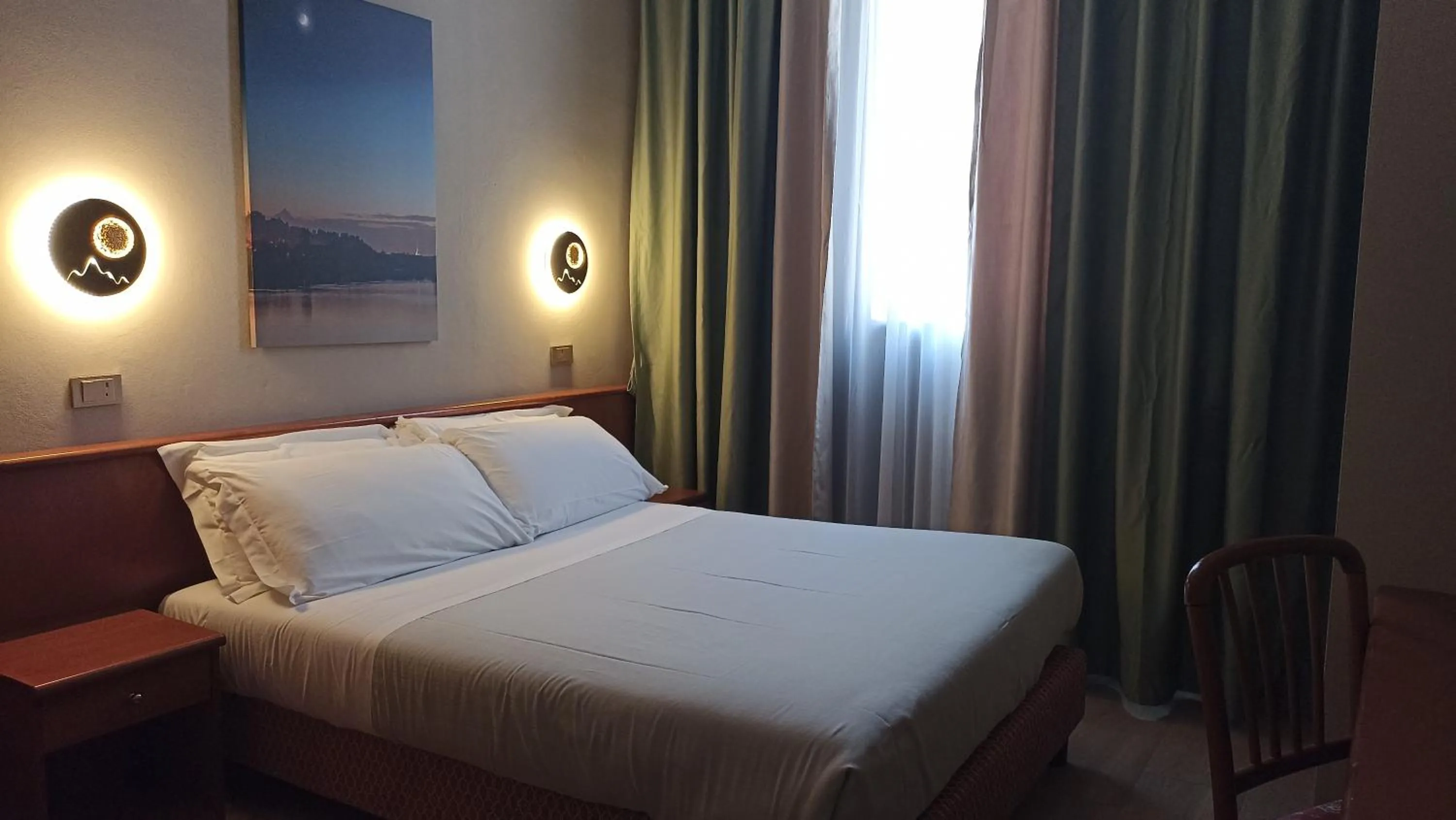 Bedroom, Bed in Eurohotel