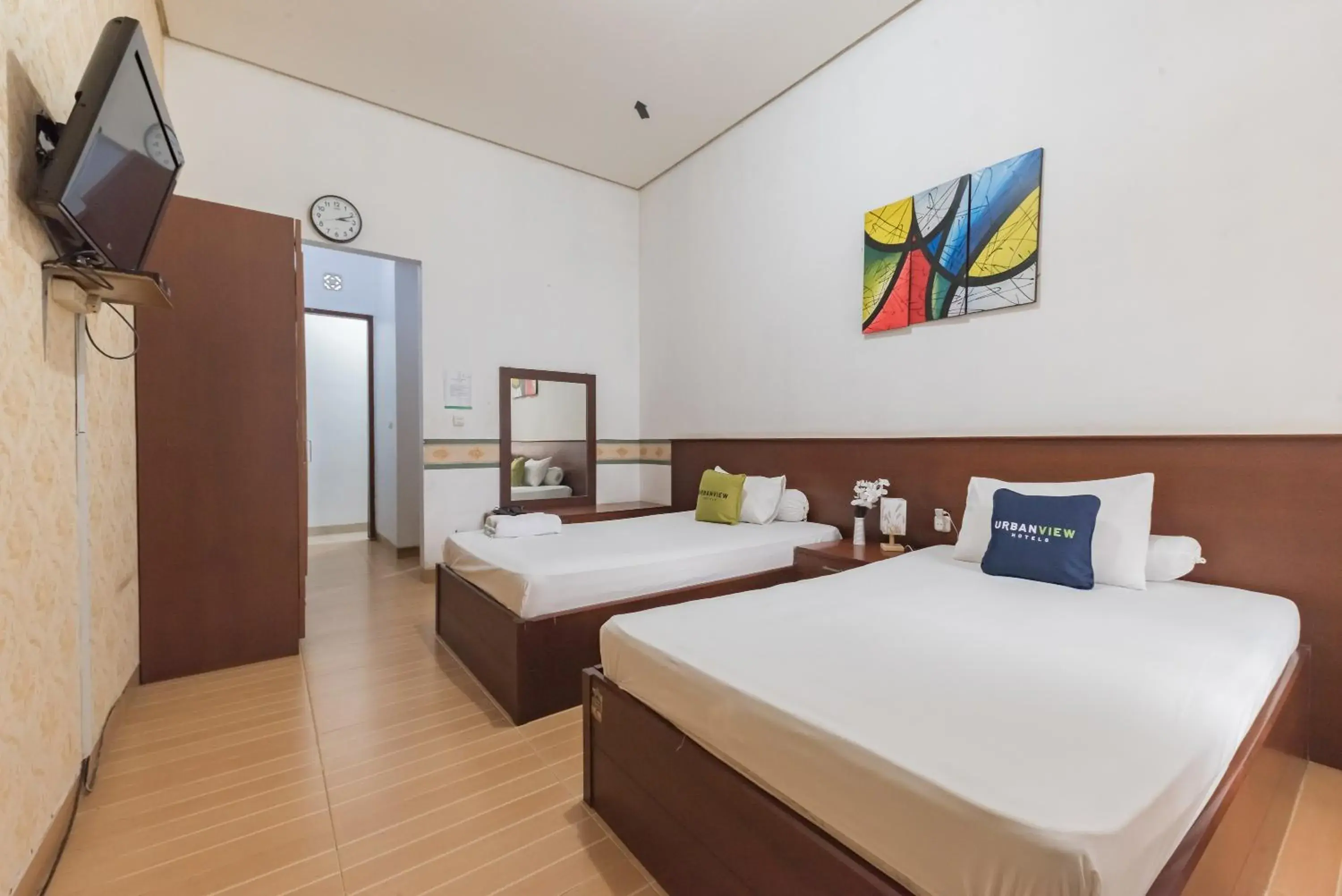 Bed in Urbanview Resort Anty Cisarua Tugu Puncak by RedDoorz Bed in Urbanview Resort Anty Cisarua Tugu Puncak by RedDoorz