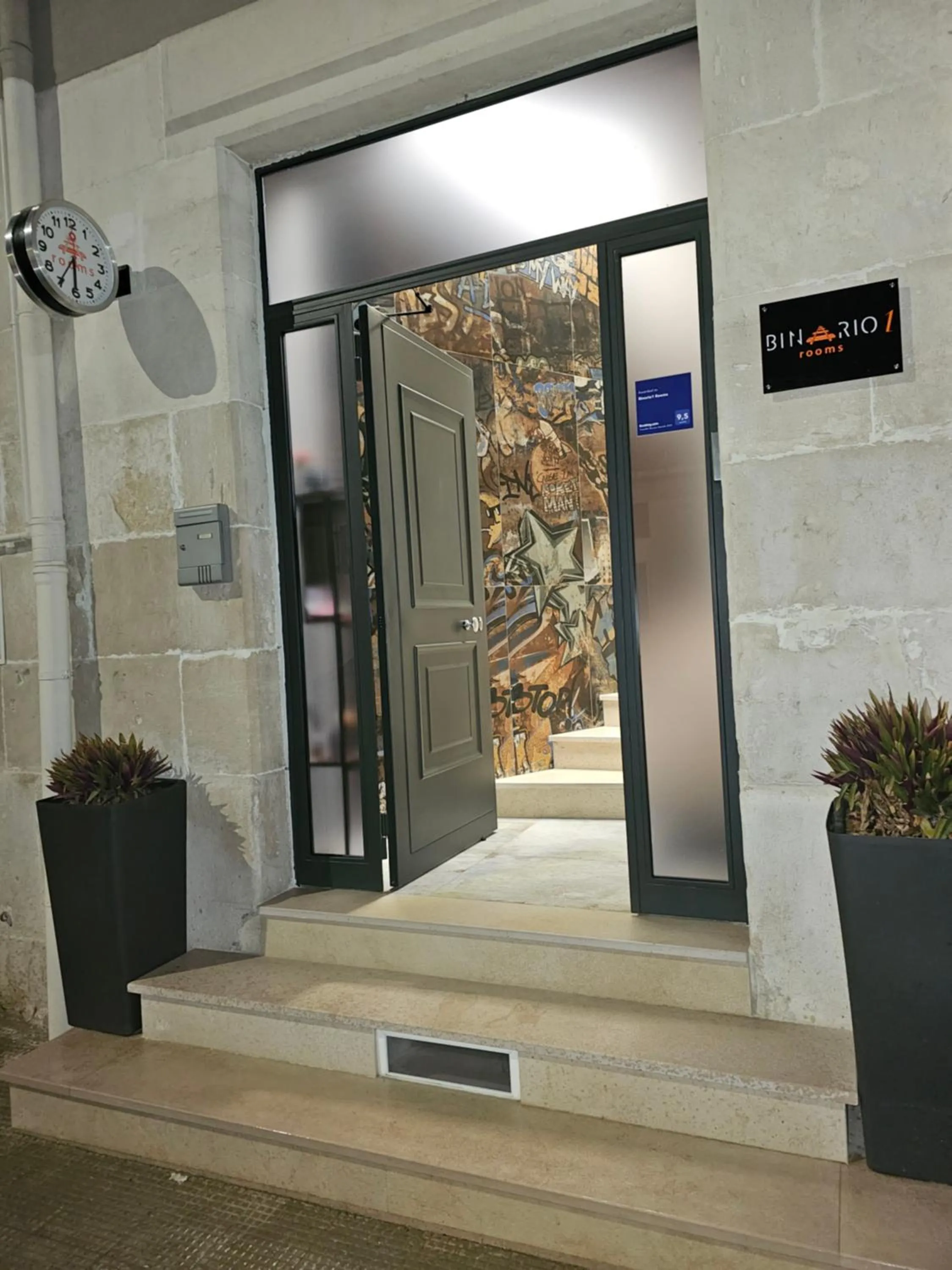 Property building in Binario1 Rooms