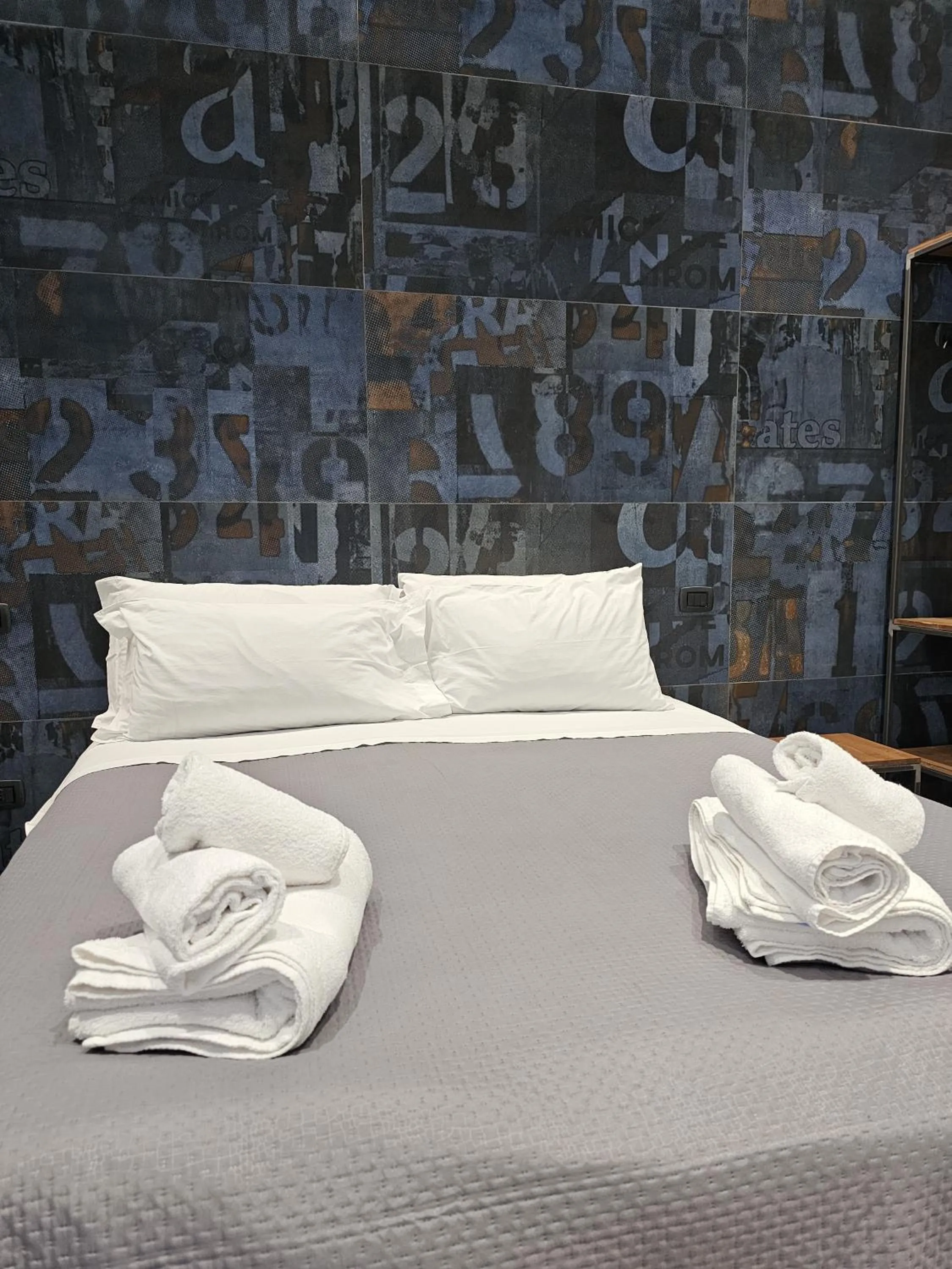 Bedroom, Bed in Binario1 Rooms