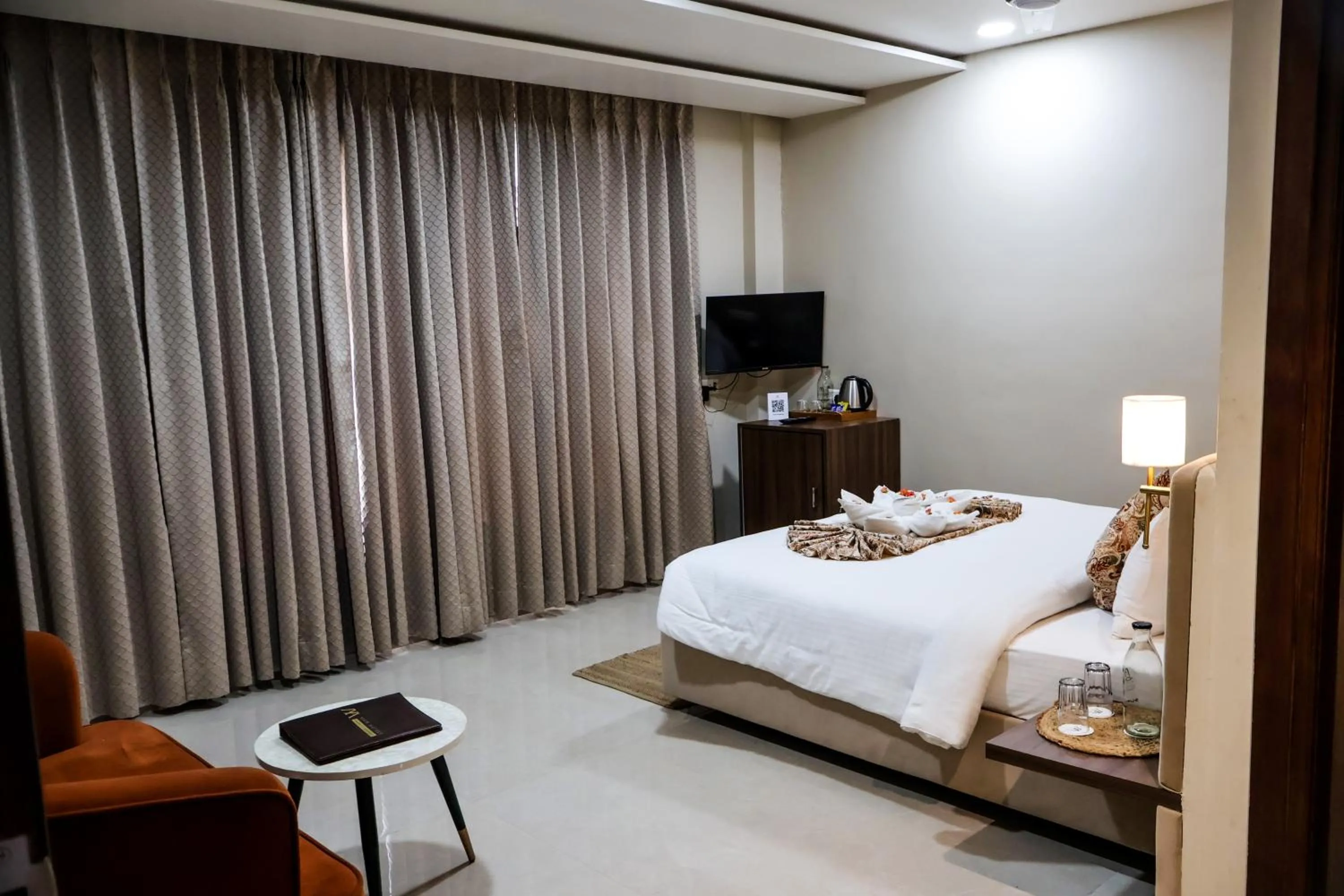 Bed in HHW Buddha Lineage