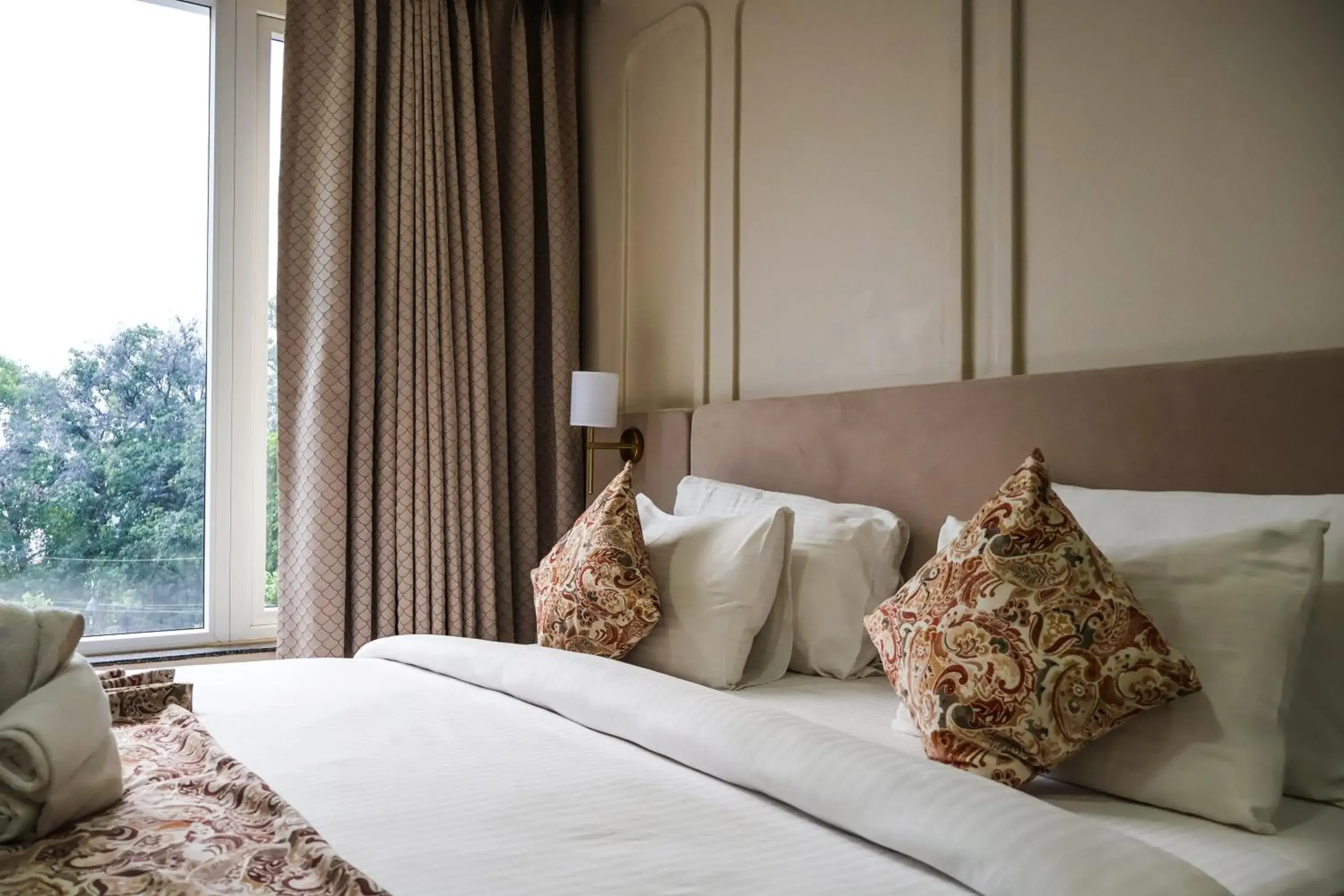 Bed in HHW Buddha Lineage Bed in HHW Buddha Lineage