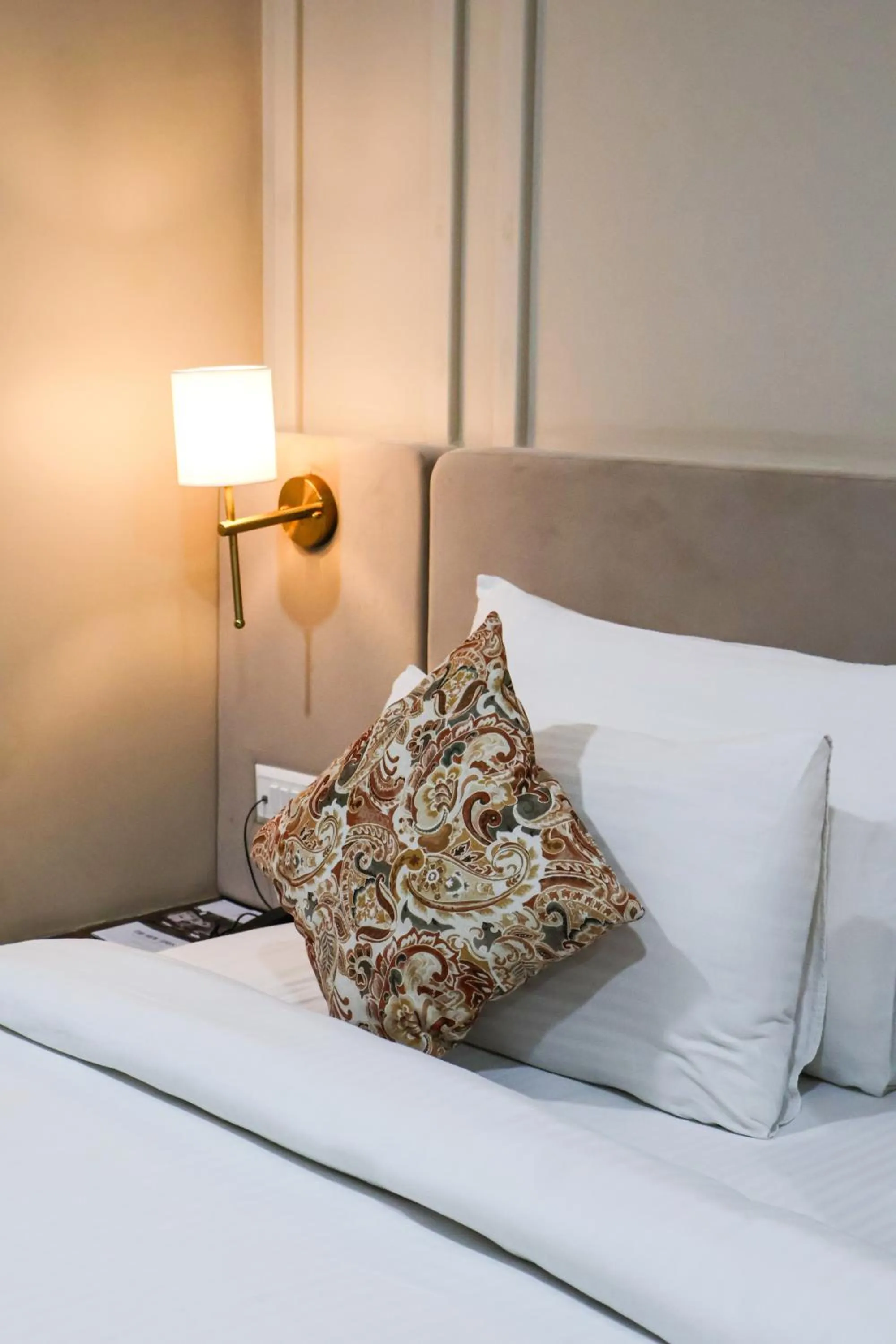 Bed in HHW Buddha Lineage