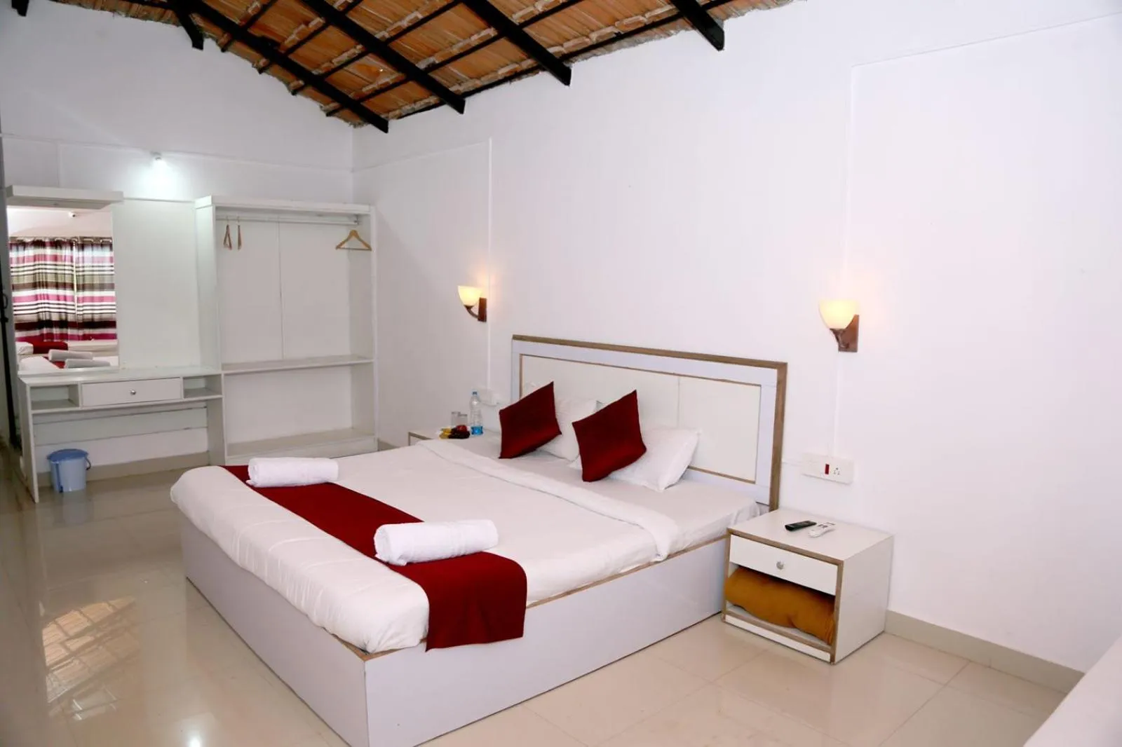 Bedroom in Mothers Bounty by Lazo , Coorg