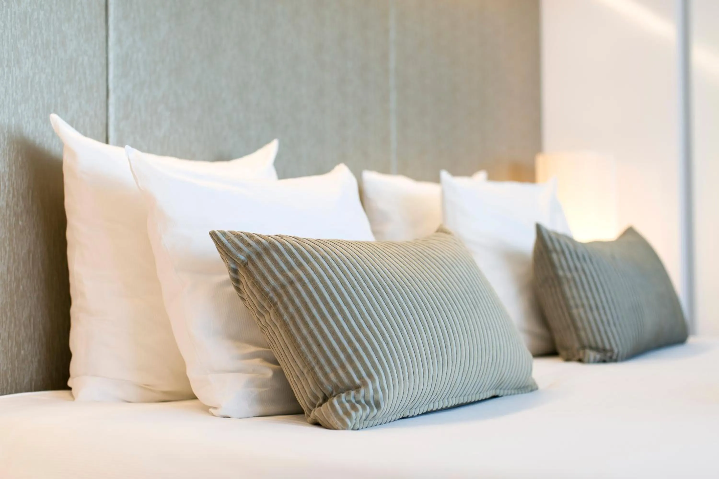 Photo of the whole room, Bed in Holiday Inn Eindhoven Centre by IHG