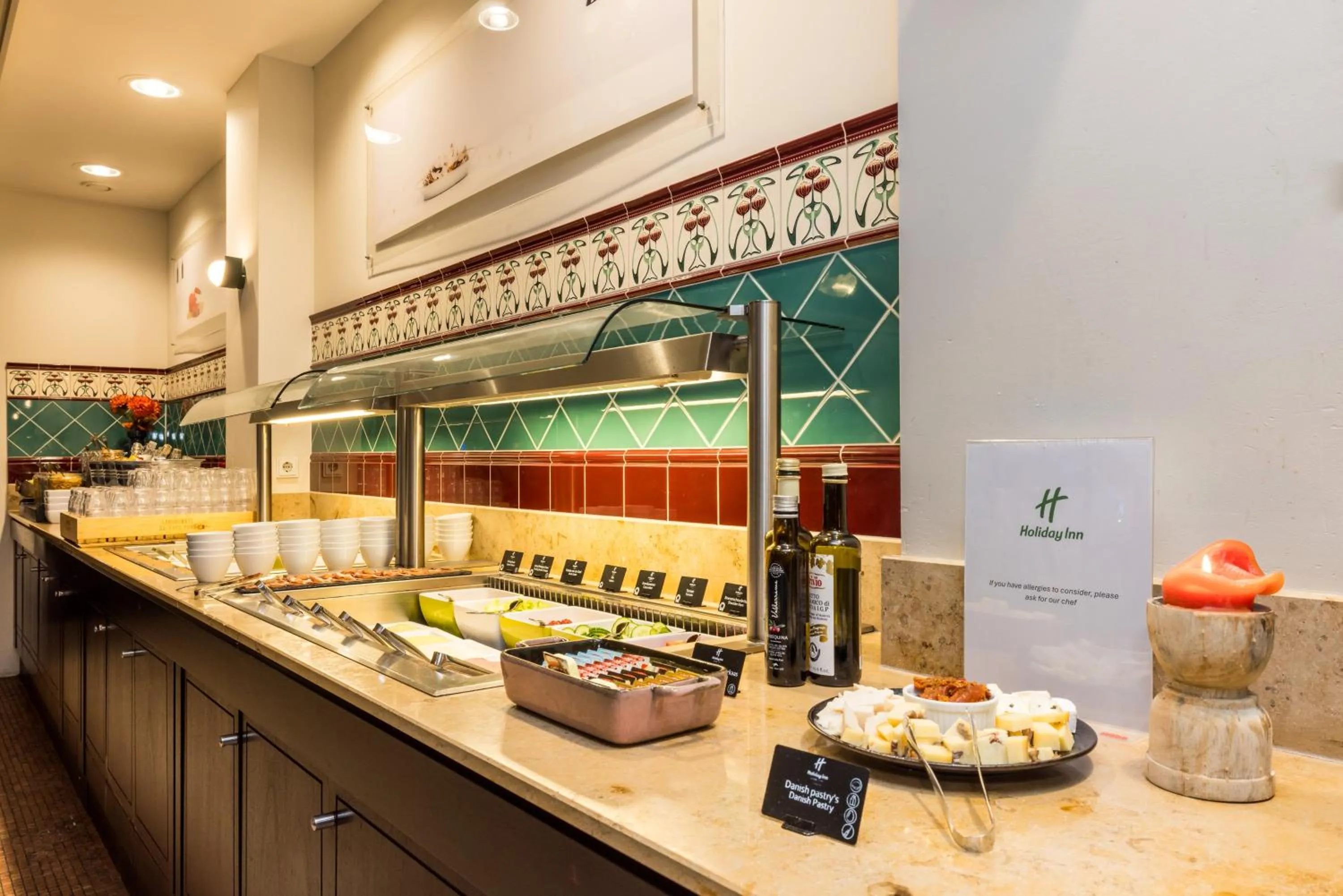 Breakfast in Holiday Inn Eindhoven Centre by IHG